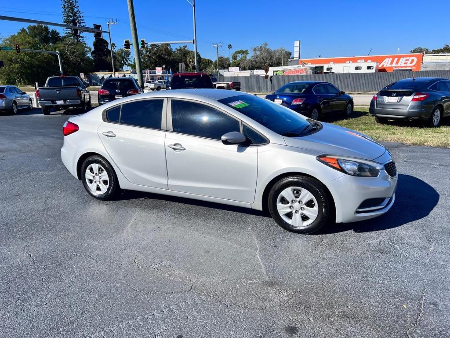 2016 GRAY KIA FORTE LX (KNAFK4A62G5) with an 1.8L engine, Automatic transmission, located at 2929 9th St. West, Bradenton, 34205, (941) 242-2810, 27.473591, -82.570679 - Photo#1