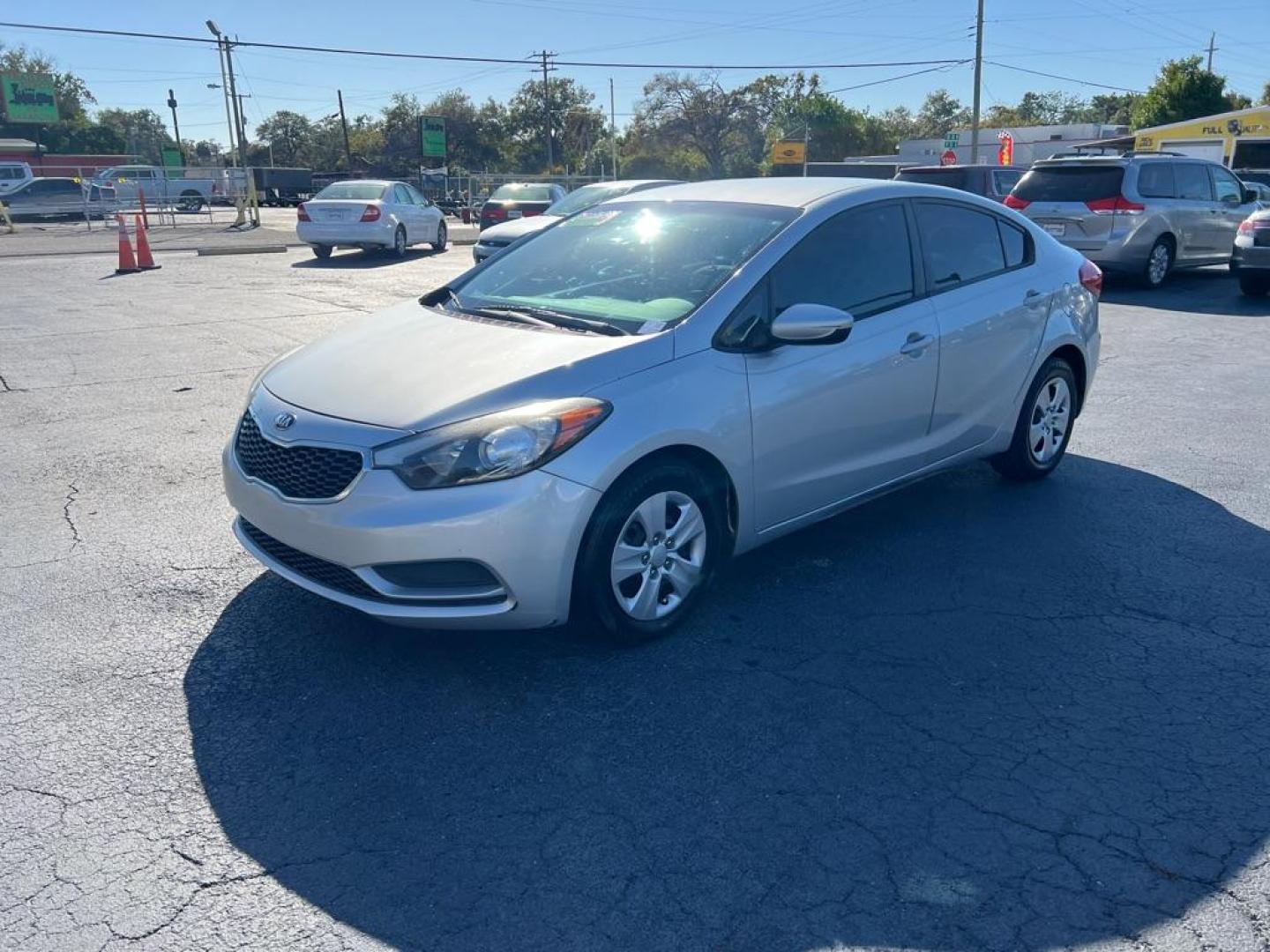 2016 GRAY KIA FORTE LX (KNAFK4A62G5) with an 1.8L engine, Automatic transmission, located at 2929 9th St. West, Bradenton, 34205, (941) 242-2810, 27.473591, -82.570679 - Photo#3