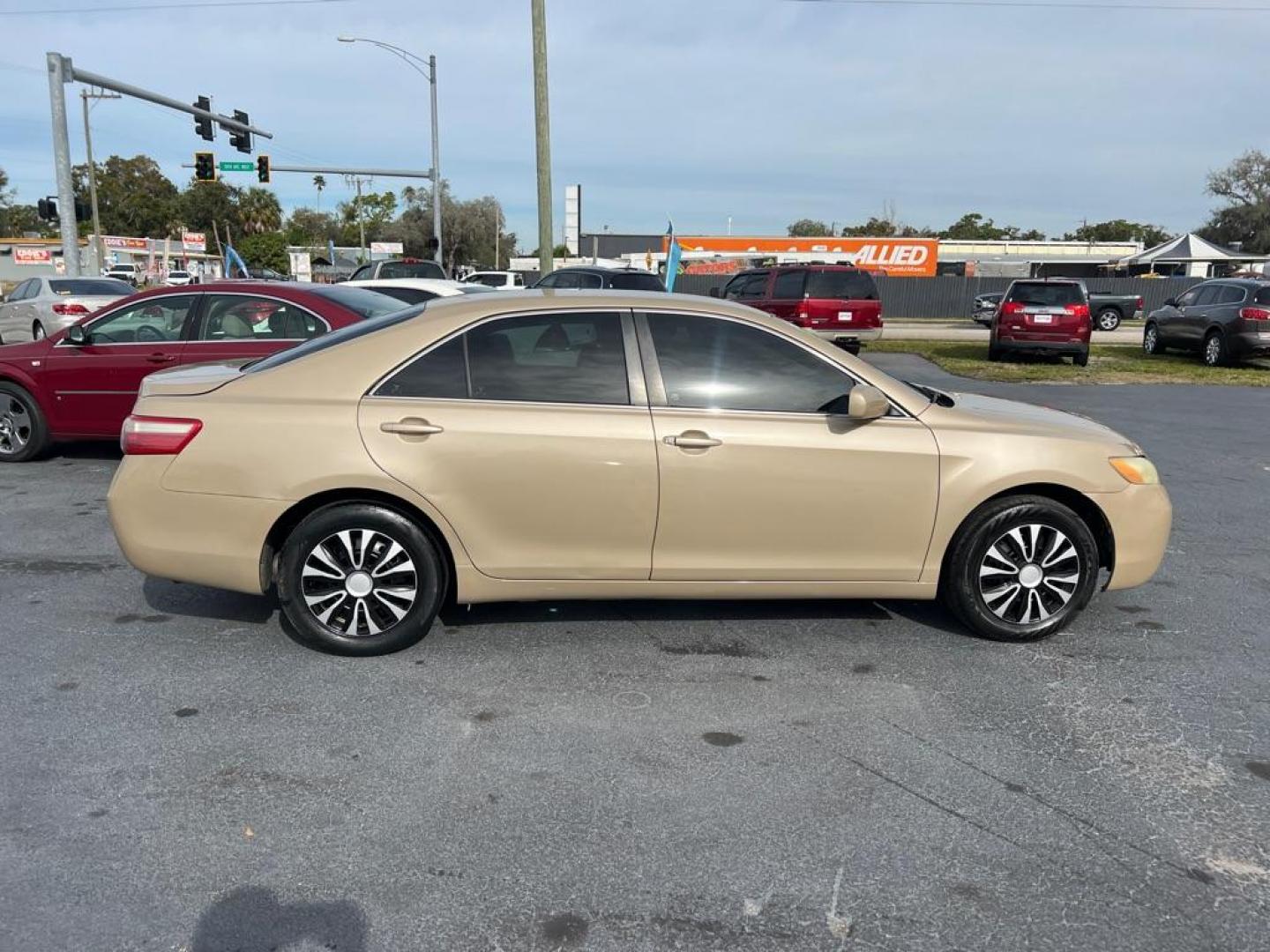 2009 TAN TOYOTA CAMRY SE (4T1BE46K69U) with an 2.4L engine, Automatic transmission, located at 2929 9th St. West, Bradenton, 34205, (941) 242-2810, 27.473591, -82.570679 - Photo#6