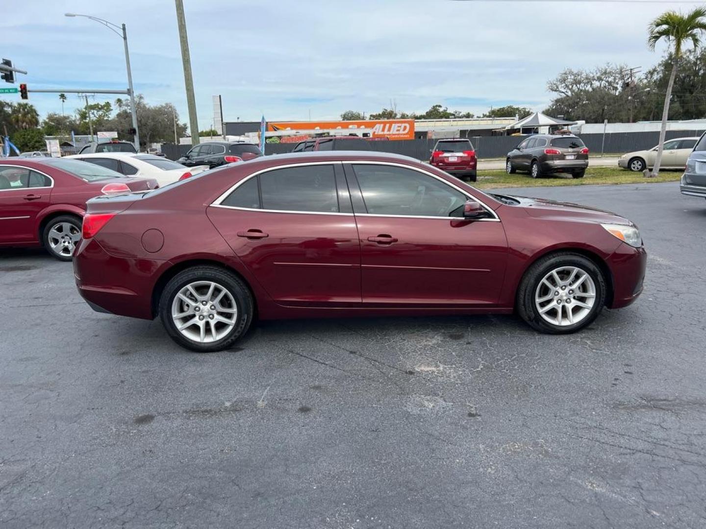 2014 MAROON CHEVROLET MALIBU 1LT (1G11C5SL2EF) with an 2.5L engine, Automatic transmission, located at 2929 9th St. West, Bradenton, 34205, (941) 242-2810, 27.473591, -82.570679 - Photo#7