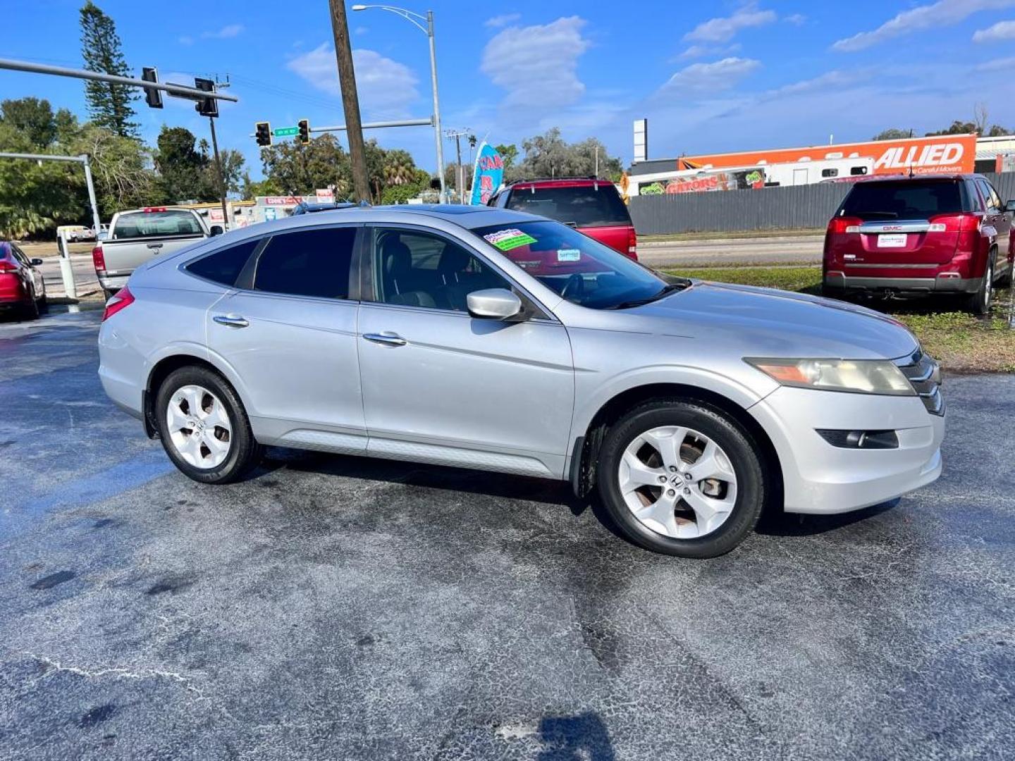 2012 SILVER HONDA CROSSTOUR EXL (5J6TF1H56CL) with an 3.5L engine, Automatic transmission, located at 2929 9th St. West, Bradenton, 34205, (941) 242-2810, 27.473591, -82.570679 - Photo#1