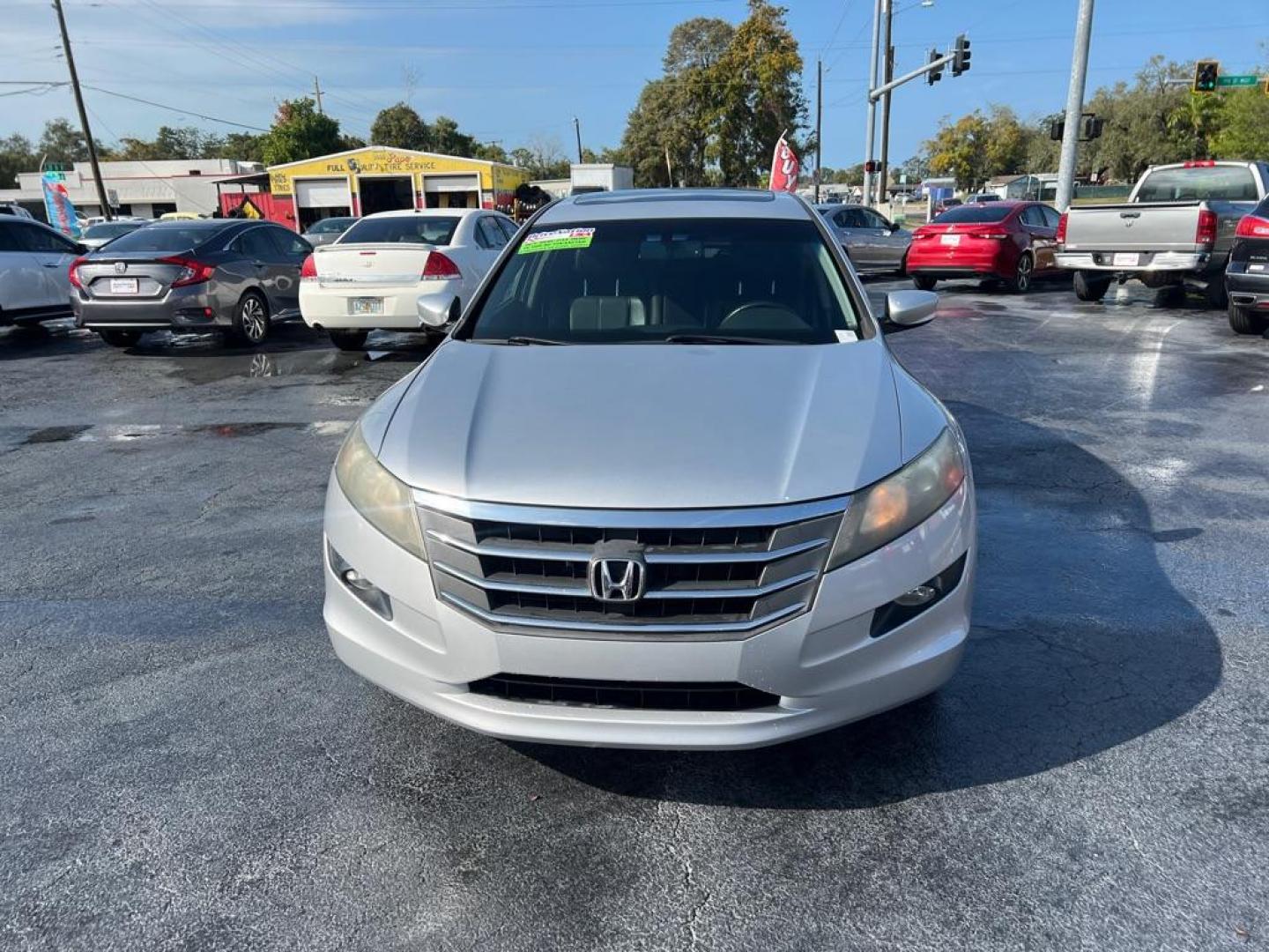 2012 SILVER HONDA CROSSTOUR EXL (5J6TF1H56CL) with an 3.5L engine, Automatic transmission, located at 2929 9th St. West, Bradenton, 34205, (941) 242-2810, 27.473591, -82.570679 - Photo#2