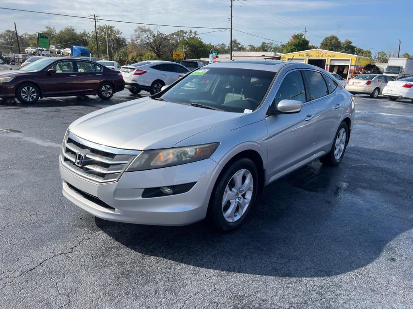 2012 SILVER HONDA CROSSTOUR EXL (5J6TF1H56CL) with an 3.5L engine, Automatic transmission, located at 2929 9th St. West, Bradenton, 34205, (941) 242-2810, 27.473591, -82.570679 - Photo#3