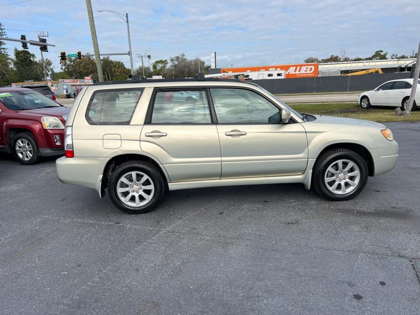 2007 TAN SUBARU FORESTER 2.5X PREMIUM (JF1SG65687H) with an 2.5L engine, Automatic transmission, located at 2929 9th St. West, Bradenton, 34205, (941) 242-2810, 27.473591, -82.570679 - Photo#7