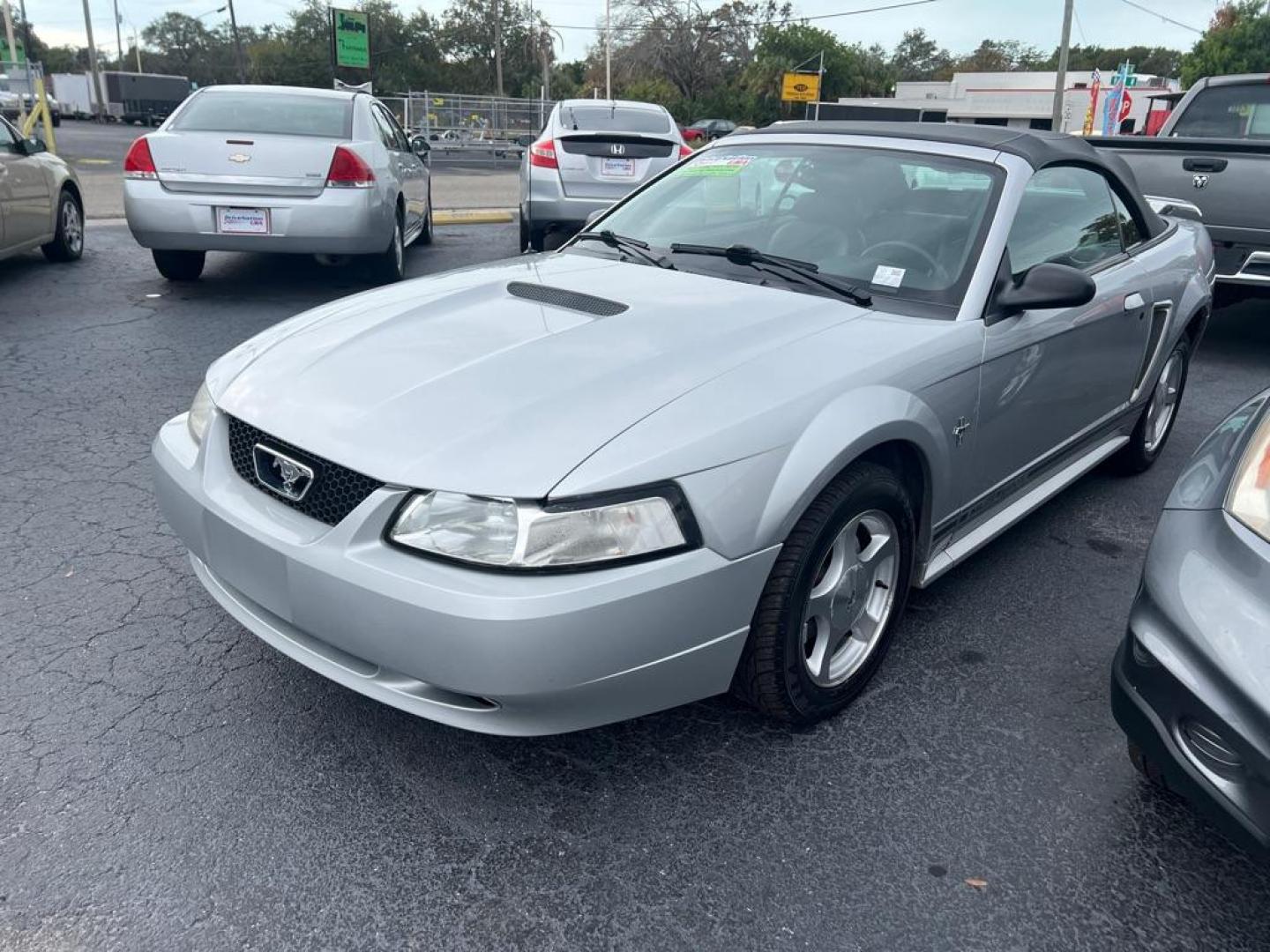 2001 SILVER FORD MUSTANG (1FAFP44471F) with an 3.8L engine, Automatic transmission, located at 2929 9th St. West, Bradenton, 34205, (941) 242-2810, 27.473591, -82.570679 - Thanks for inquring into DriveNation USA! All vehicles listed can be viewed at www.drivenationusa.com for vehicle history reports and additonal info. We cannot quote any terms such as down payments or monthly payments without an application. You can apply directly at www.drivenationusa.com or by con - Photo#4