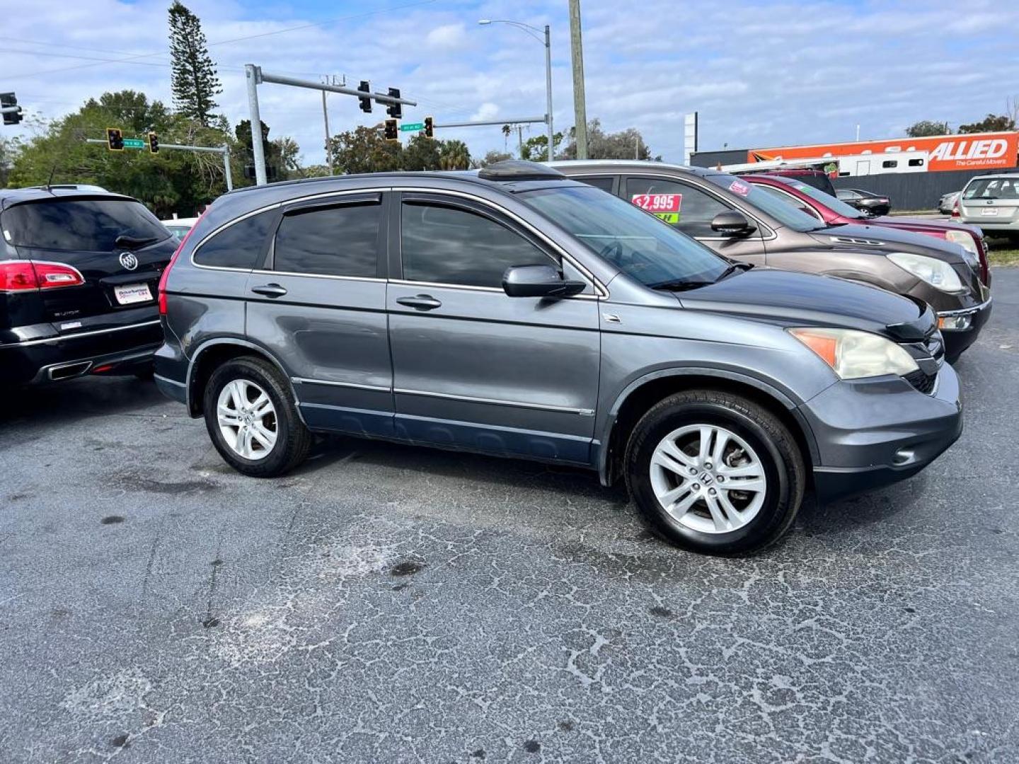 2011 SILVER HONDA CR-V EXL (JHLRE3H79BC) with an 2.4L engine, Automatic transmission, located at 2929 9th St. West, Bradenton, 34205, (941) 242-2810, 27.473591, -82.570679 - Photo#13