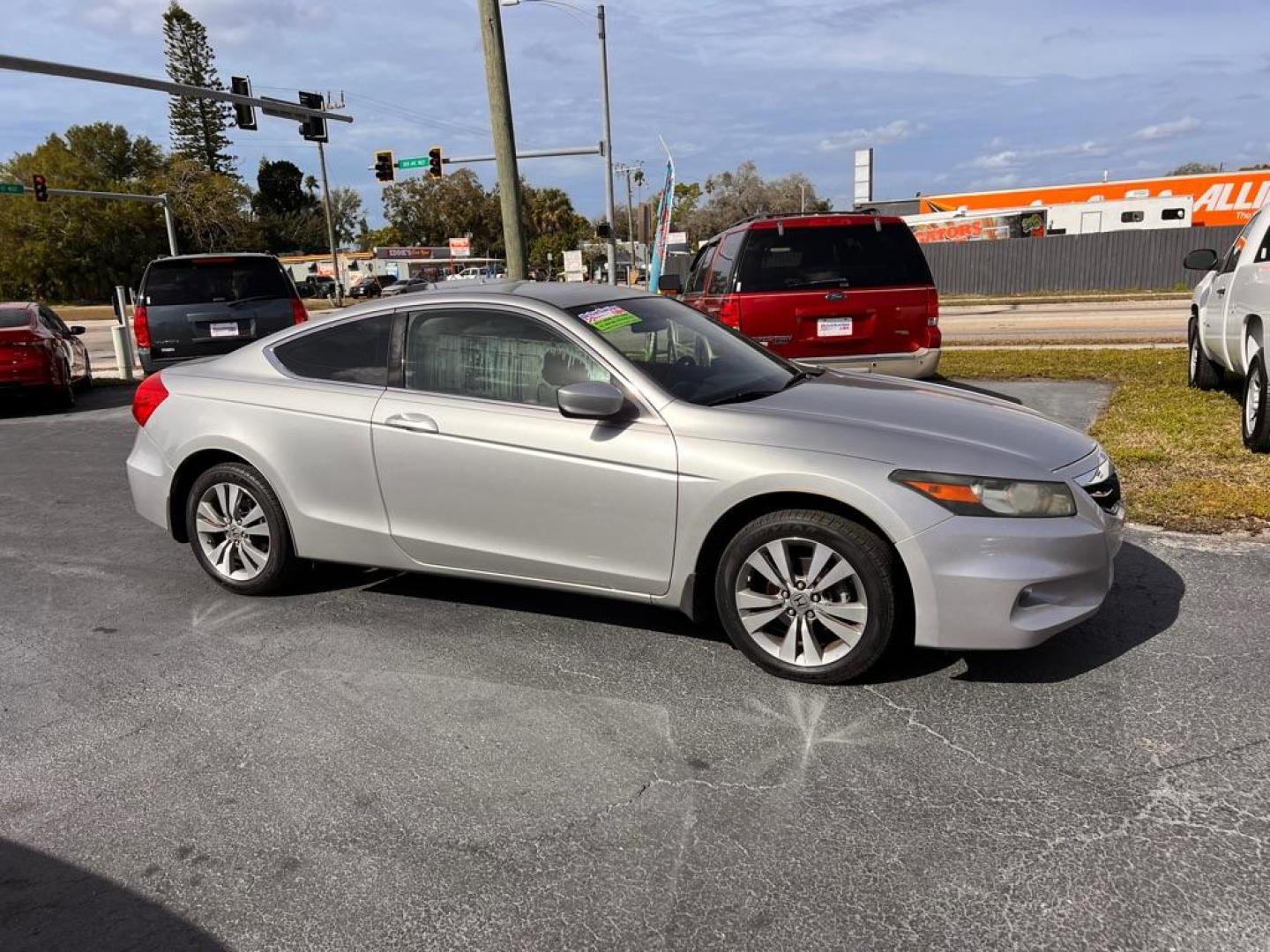 2012 SILVER HONDA ACCORD LX (1HGCS1B32CA) with an 2.4L engine, Automatic transmission, located at 2929 9th St. West, Bradenton, 34205, (941) 242-2810, 27.473591, -82.570679 - Photo#13