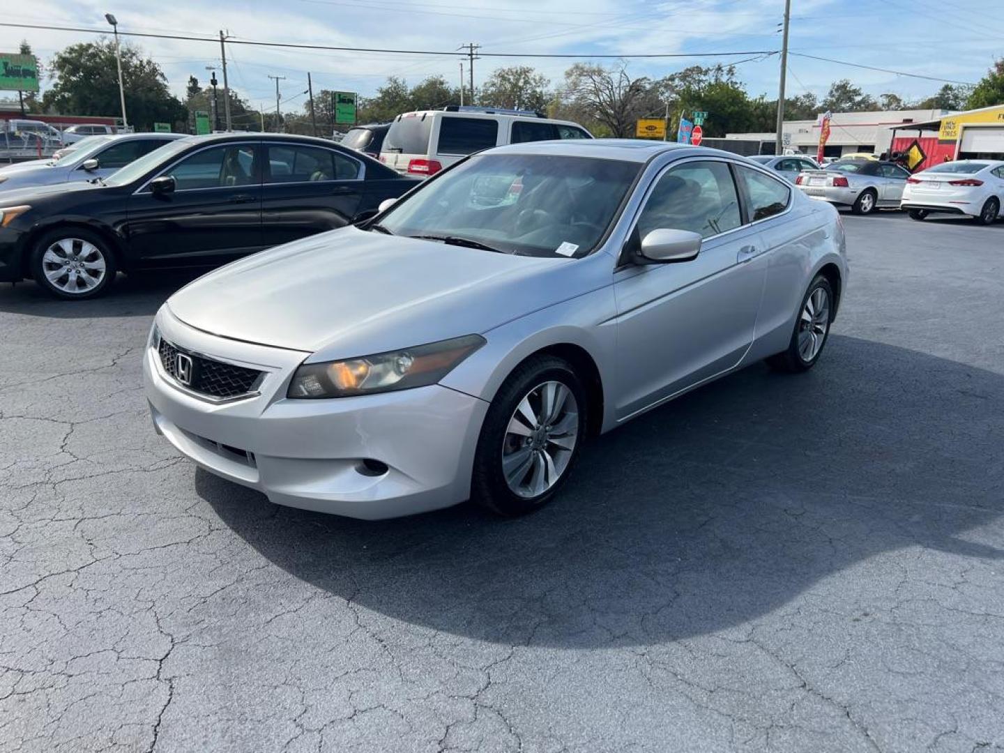 2009 SILVER HONDA ACCORD EXL (1HGCS128X9A) with an 2.4L engine, Automatic transmission, located at 2929 9th St. West, Bradenton, 34205, (941) 242-2810, 27.473591, -82.570679 - Photo#5