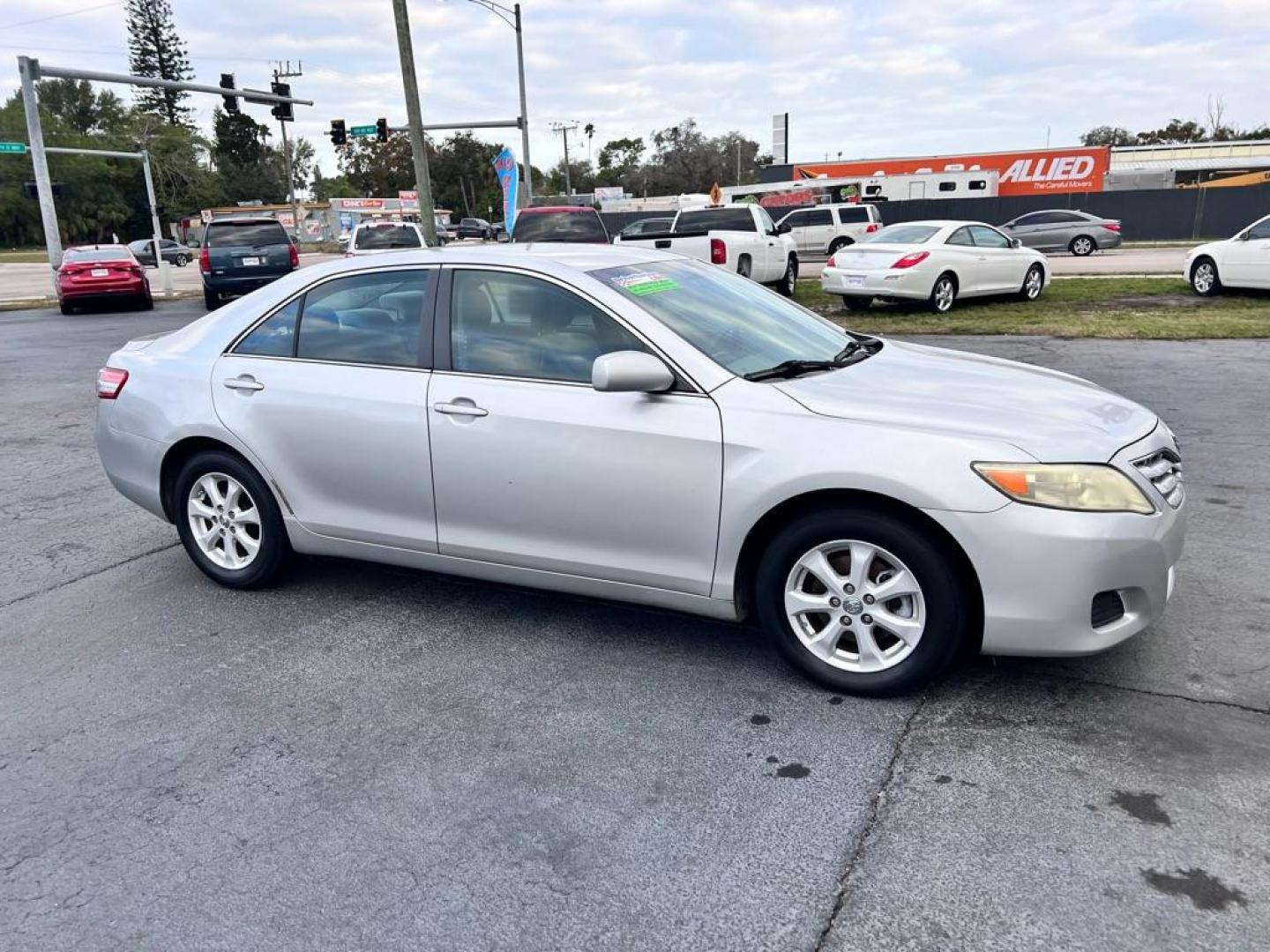 2011 SILVER TOYOTA CAMRY SE (4T1BF3EK6BU) with an 2.5L engine, Automatic transmission, located at 2929 9th St. West, Bradenton, 34205, (941) 242-2810, 27.473591, -82.570679 - Photo#0