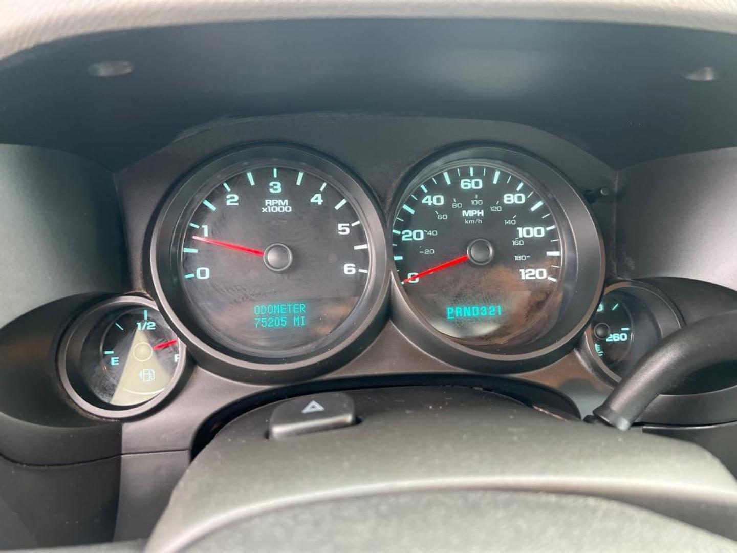 2009 WHITE CHEVROLET SILVERADO 1500 REGULAR CAR (1GCEC14X99Z) with an 4.3L engine, Automatic transmission, located at 2929 9th St. West, Bradenton, 34205, (941) 242-2810, 27.473591, -82.570679 - Photo#15