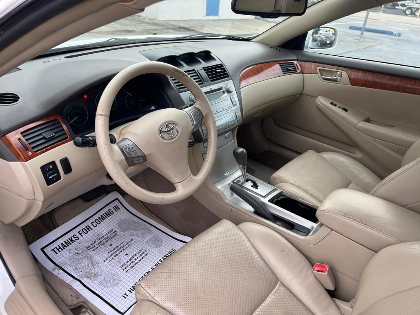 2007 WHITE TOYOTA CAMRY SOLARA SE (4T1CA30P17U) with an 3.3L engine, Automatic transmission, located at 2929 9th St. West, Bradenton, 34205, (941) 242-2810, 27.473591, -82.570679 - Photo#13