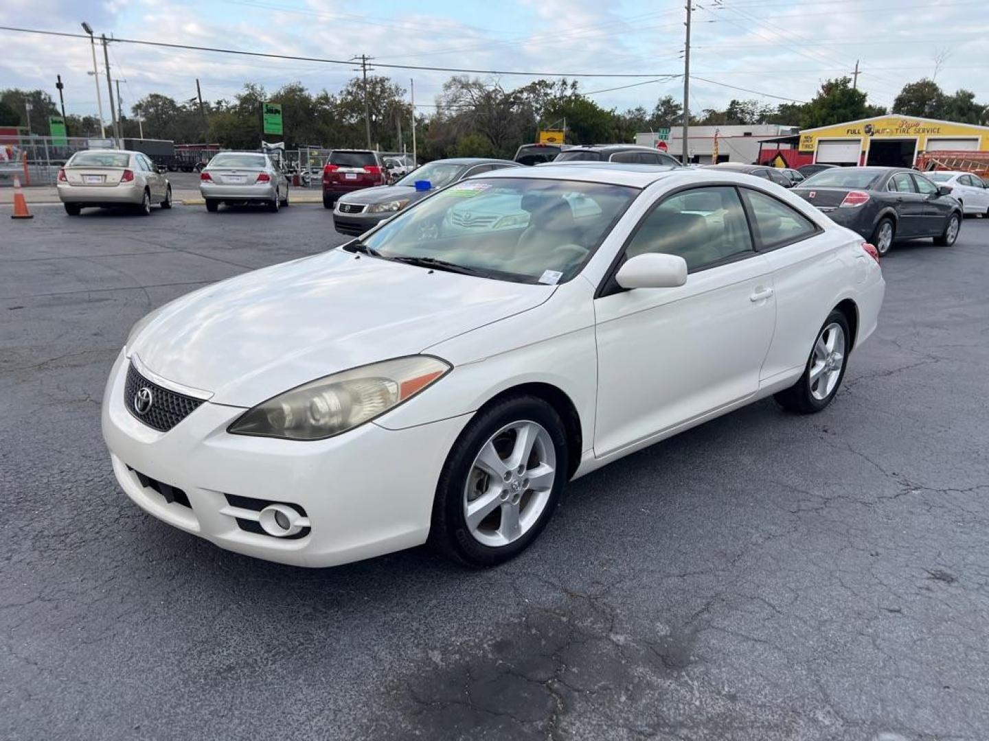 2007 WHITE TOYOTA CAMRY SOLARA SE (4T1CA30P17U) with an 3.3L engine, Automatic transmission, located at 2929 9th St. West, Bradenton, 34205, (941) 242-2810, 27.473591, -82.570679 - Photo#5