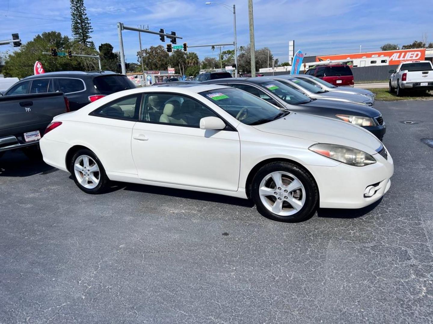 2007 WHITE TOYOTA CAMRY SOLARA SE (4T1CA30P17U) with an 3.3L engine, Automatic transmission, located at 2929 9th St. West, Bradenton, 34205, (941) 242-2810, 27.473591, -82.570679 - Photo#0