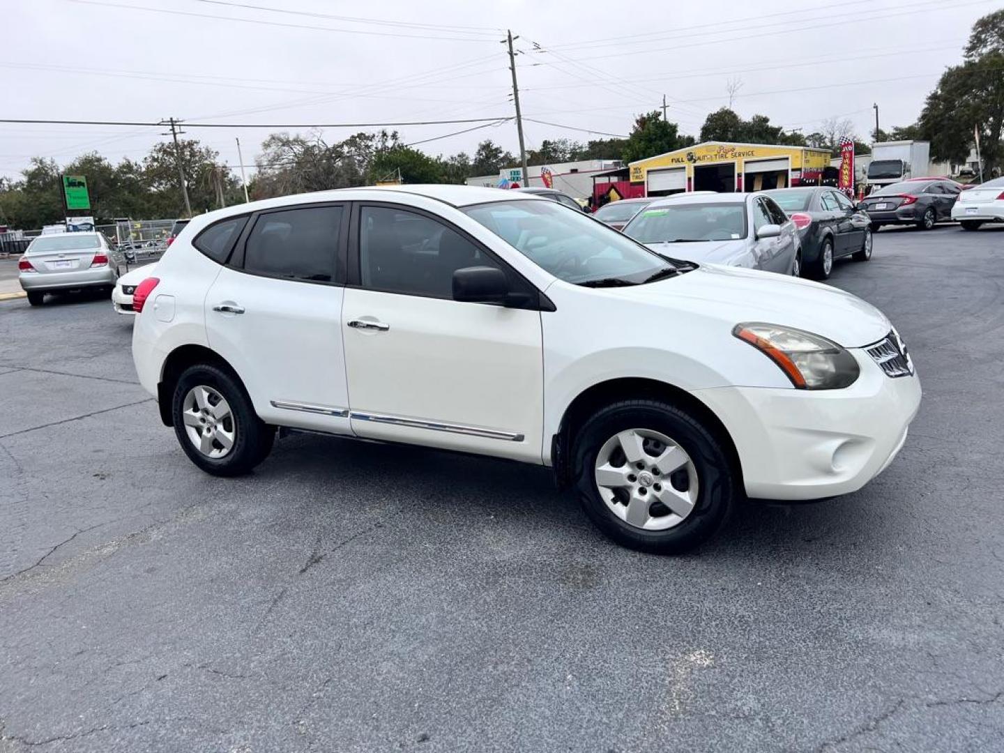 2014 WHITE NISSAN ROGUE SELECT S (JN8AS5MT7EW) with an 2.5L engine, Continuously Variable transmission, located at 2929 9th St. West, Bradenton, 34205, (941) 242-2810, 27.473591, -82.570679 - Photo#2