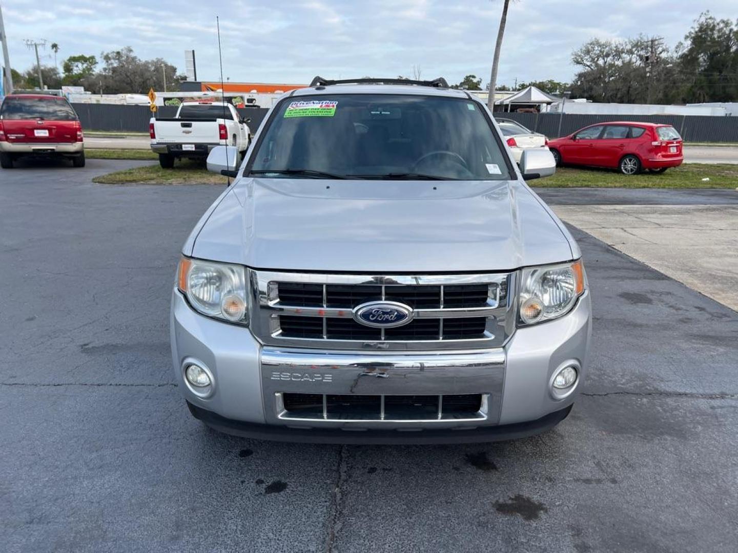 2010 SILVER FORD ESCAPE LIMITED (1FMCU0EG7AK) with an 3.0L engine, Automatic transmission, located at 2929 9th St. West, Bradenton, 34205, (941) 242-2810, 27.473591, -82.570679 - Photo#1