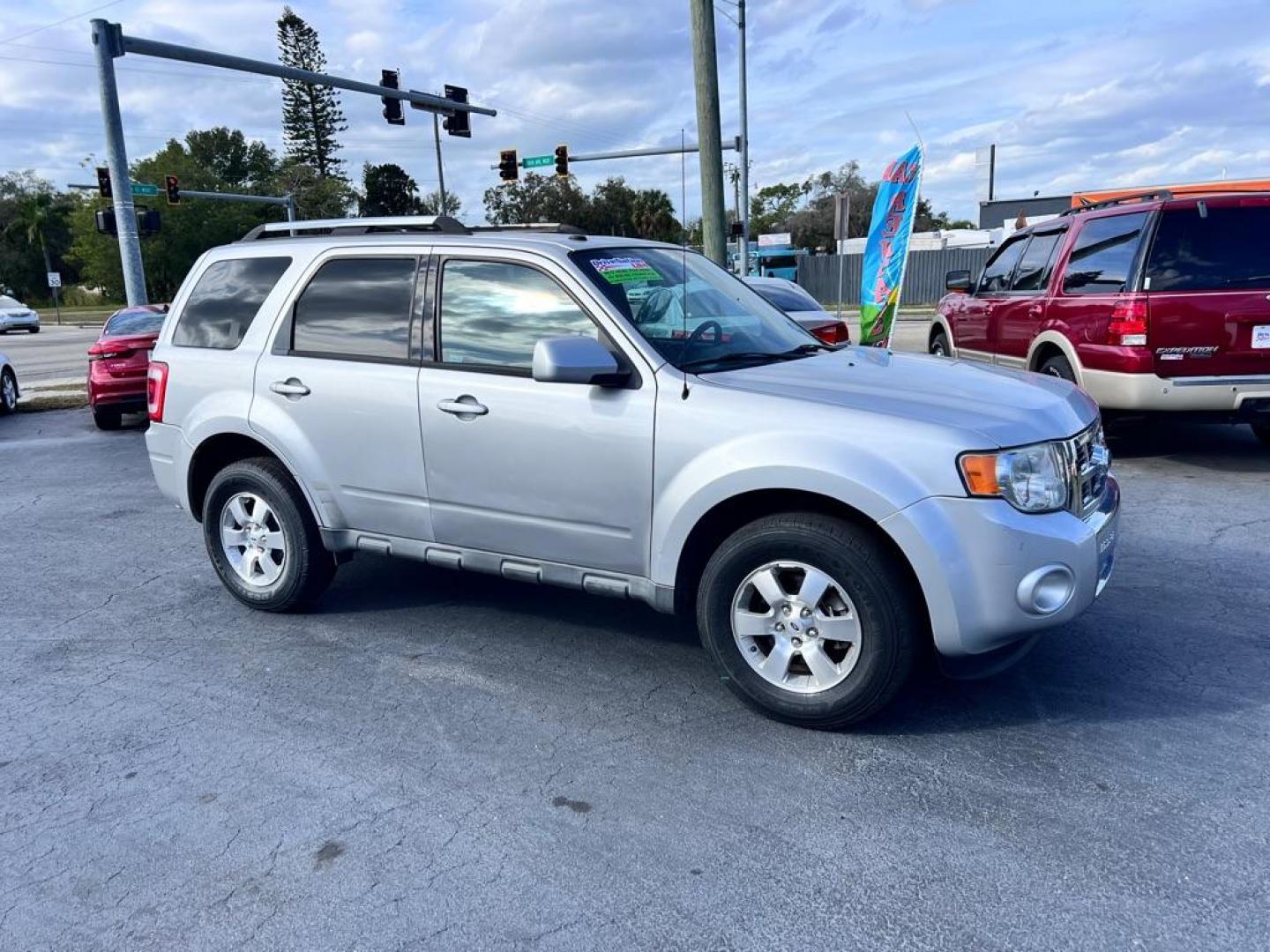 2010 SILVER FORD ESCAPE LIMITED (1FMCU0EG7AK) with an 3.0L engine, Automatic transmission, located at 2929 9th St. West, Bradenton, 34205, (941) 242-2810, 27.473591, -82.570679 - Photo#11