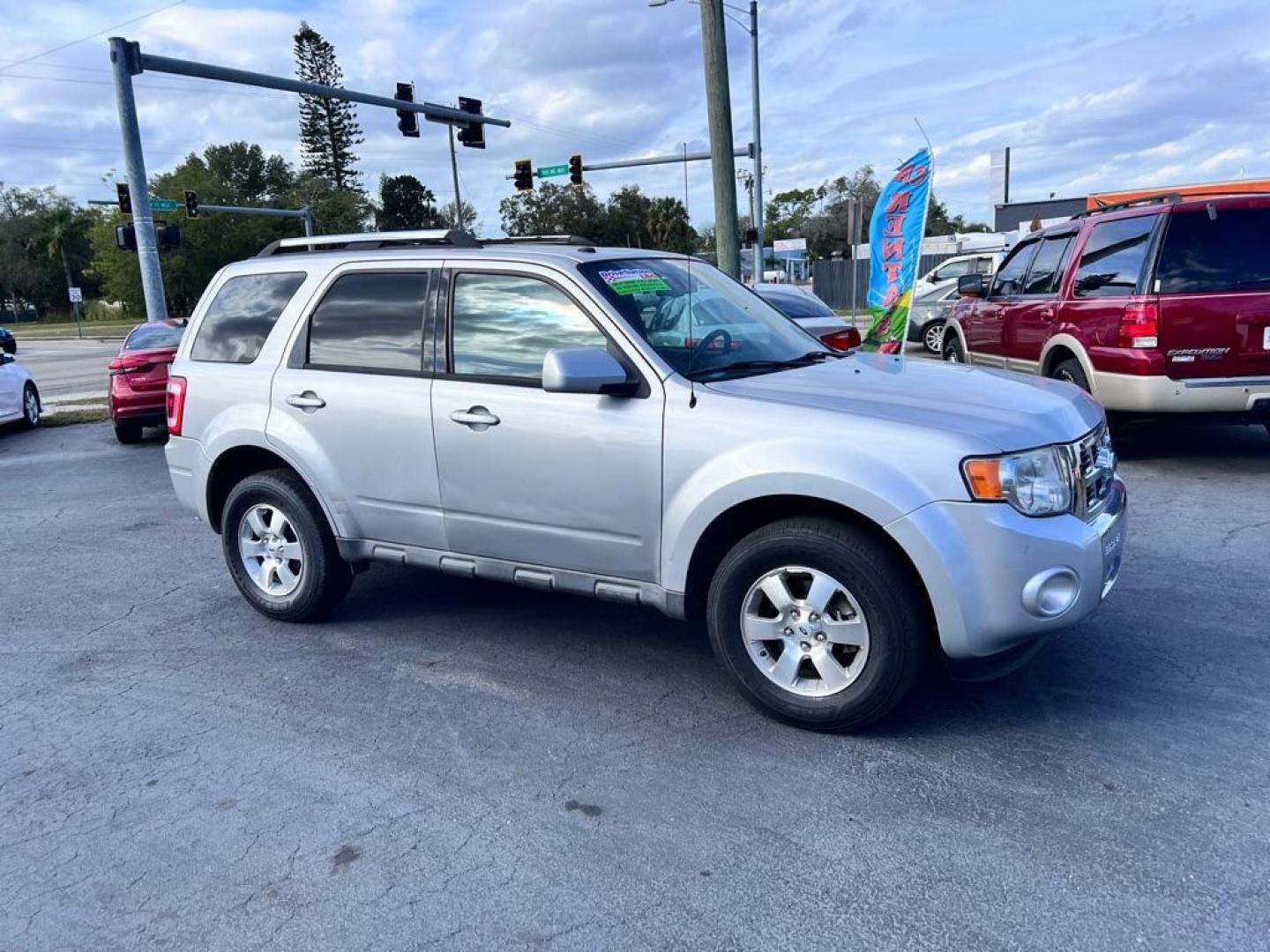 2010 SILVER FORD ESCAPE LIMITED (1FMCU0EG7AK) with an 3.0L engine, Automatic transmission, located at 2929 9th St. West, Bradenton, 34205, (941) 242-2810, 27.473591, -82.570679 - Photo#12