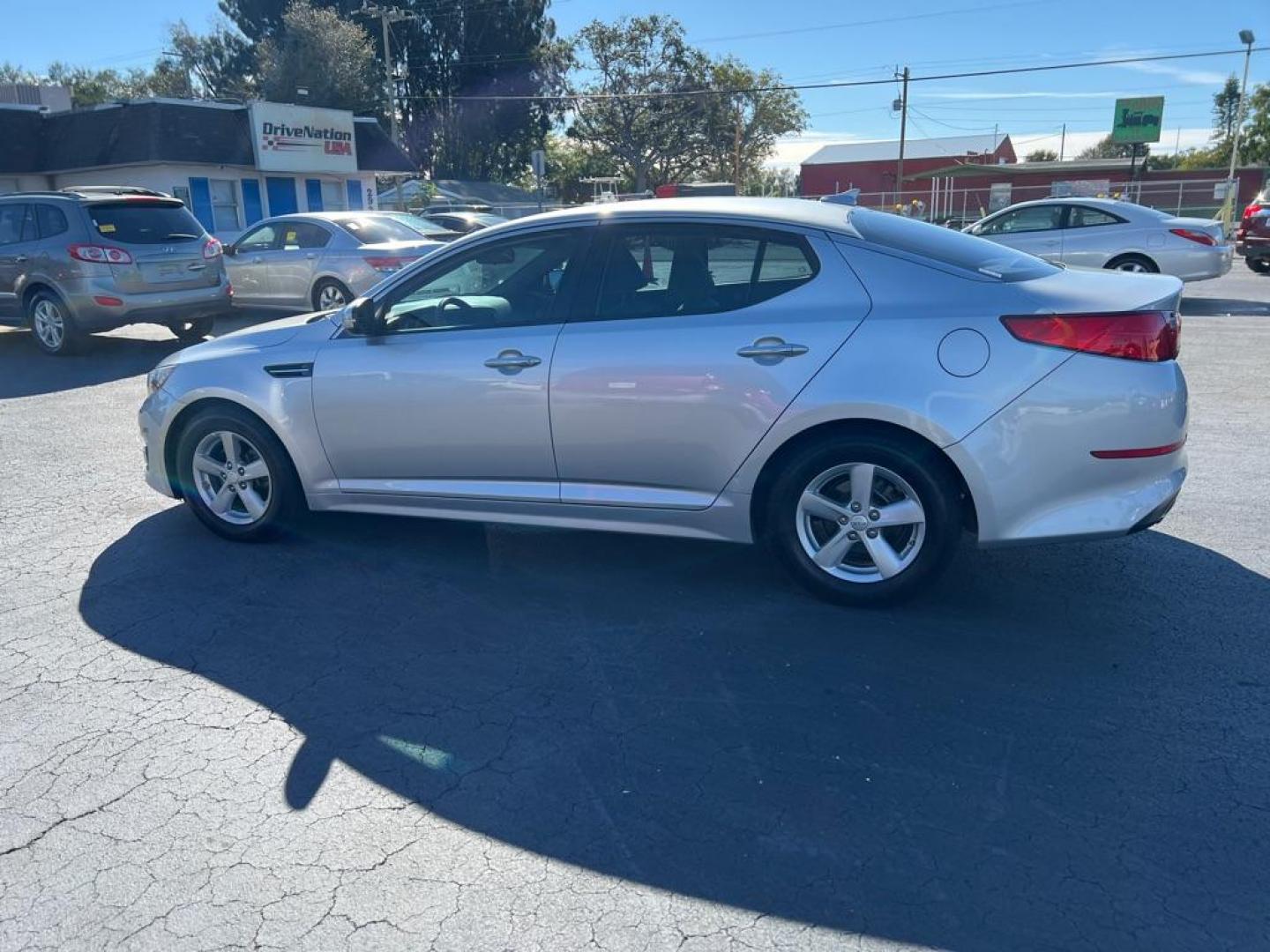 2014 SILVER KIA OPTIMA LX (5XXGM4A76EG) with an 2.4L engine, Automatic transmission, located at 2929 9th St. West, Bradenton, 34205, (941) 242-2810, 27.473591, -82.570679 - Photo#4