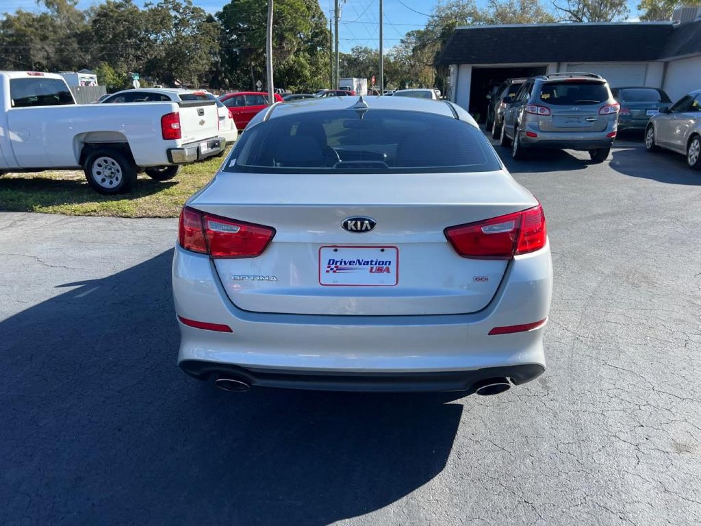 2014 SILVER KIA OPTIMA LX (5XXGM4A76EG) with an 2.4L engine, Automatic transmission, located at 2929 9th St. West, Bradenton, 34205, (941) 242-2810, 27.473591, -82.570679 - Photo#5