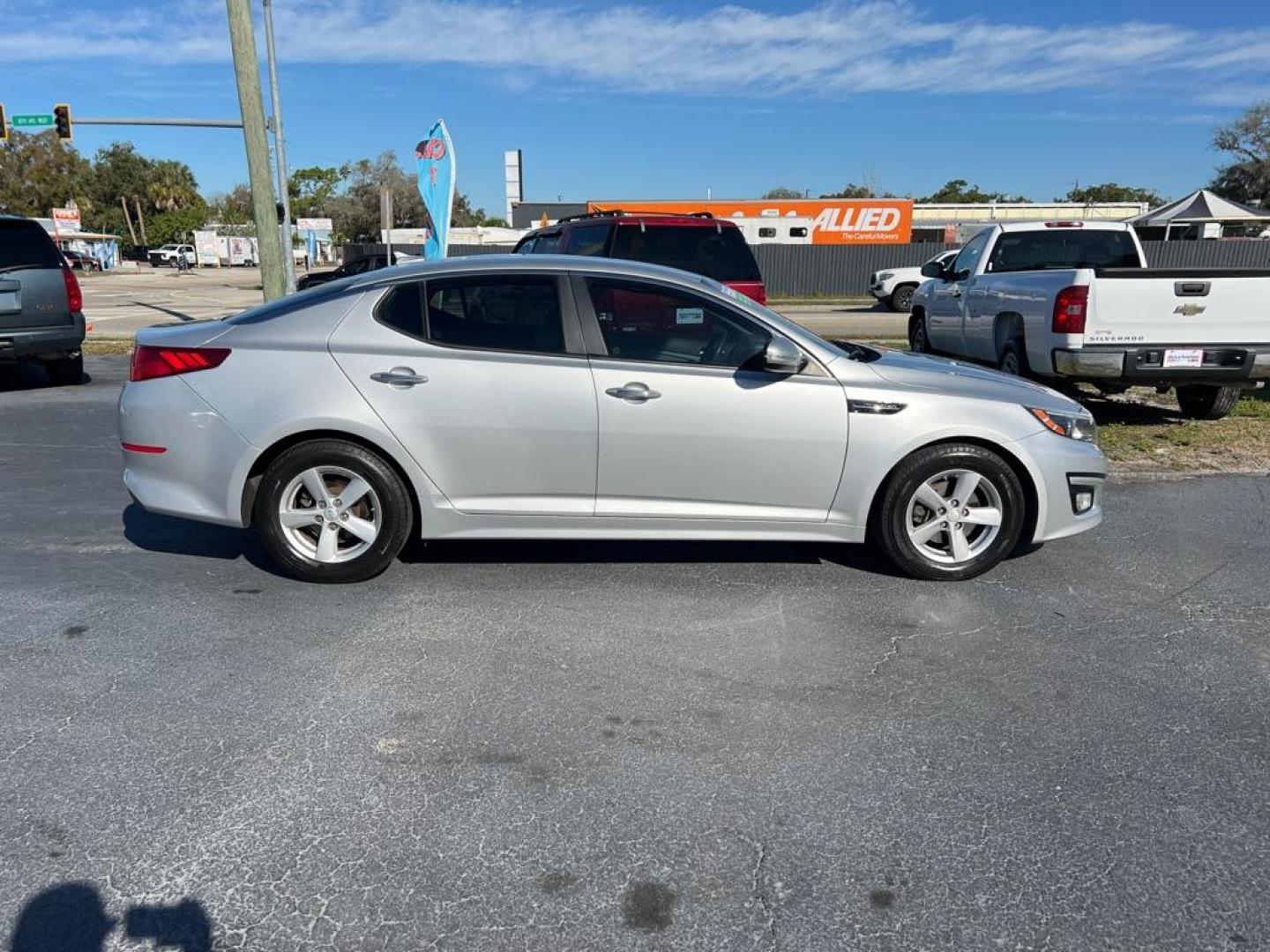 2014 SILVER KIA OPTIMA LX (5XXGM4A76EG) with an 2.4L engine, Automatic transmission, located at 2929 9th St. West, Bradenton, 34205, (941) 242-2810, 27.473591, -82.570679 - Photo#7