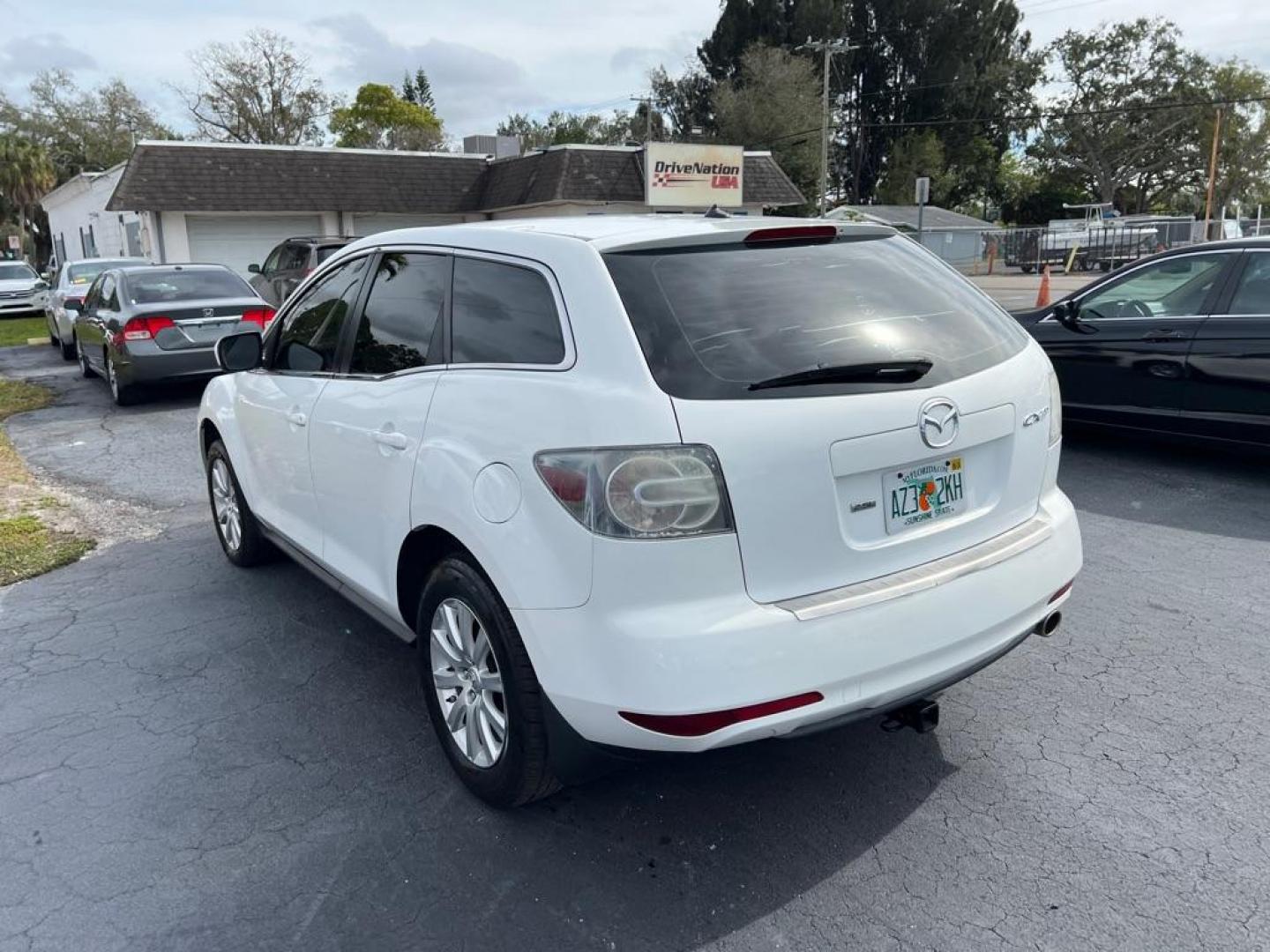 2011 WHITE MAZDA CX-7 SUX (JM3ER2A52B0) with an 2.5L engine, Automatic transmission, located at 2929 9th St. West, Bradenton, 34205, (941) 242-2810, 27.473591, -82.570679 - Photo#7