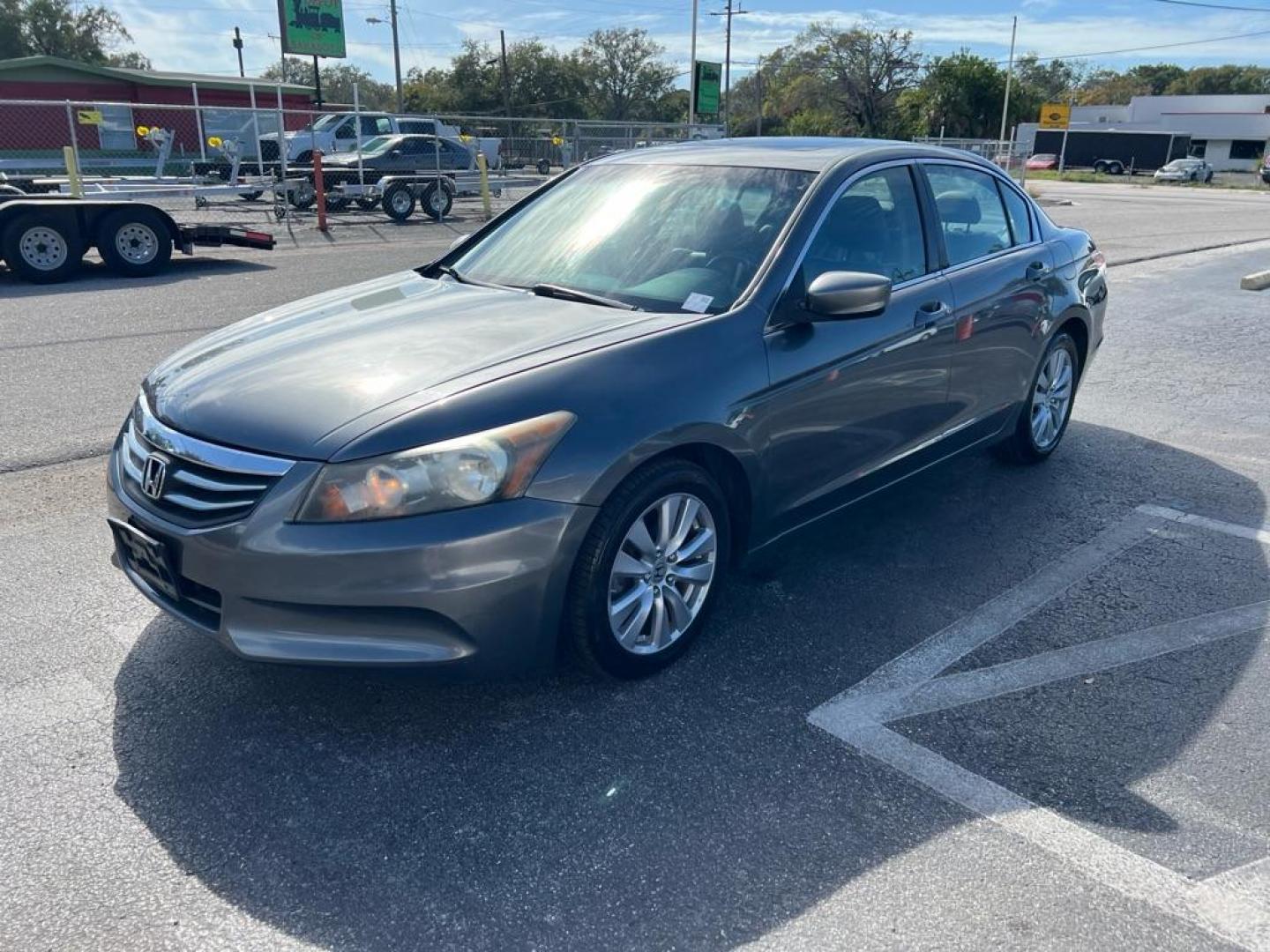 2011 GRAY HONDA ACCORD EXL (1HGCP2F85BA) with an 2.4L engine, Automatic transmission, located at 2929 9th St. West, Bradenton, 34205, (941) 242-2810, 27.473591, -82.570679 - Photo#3