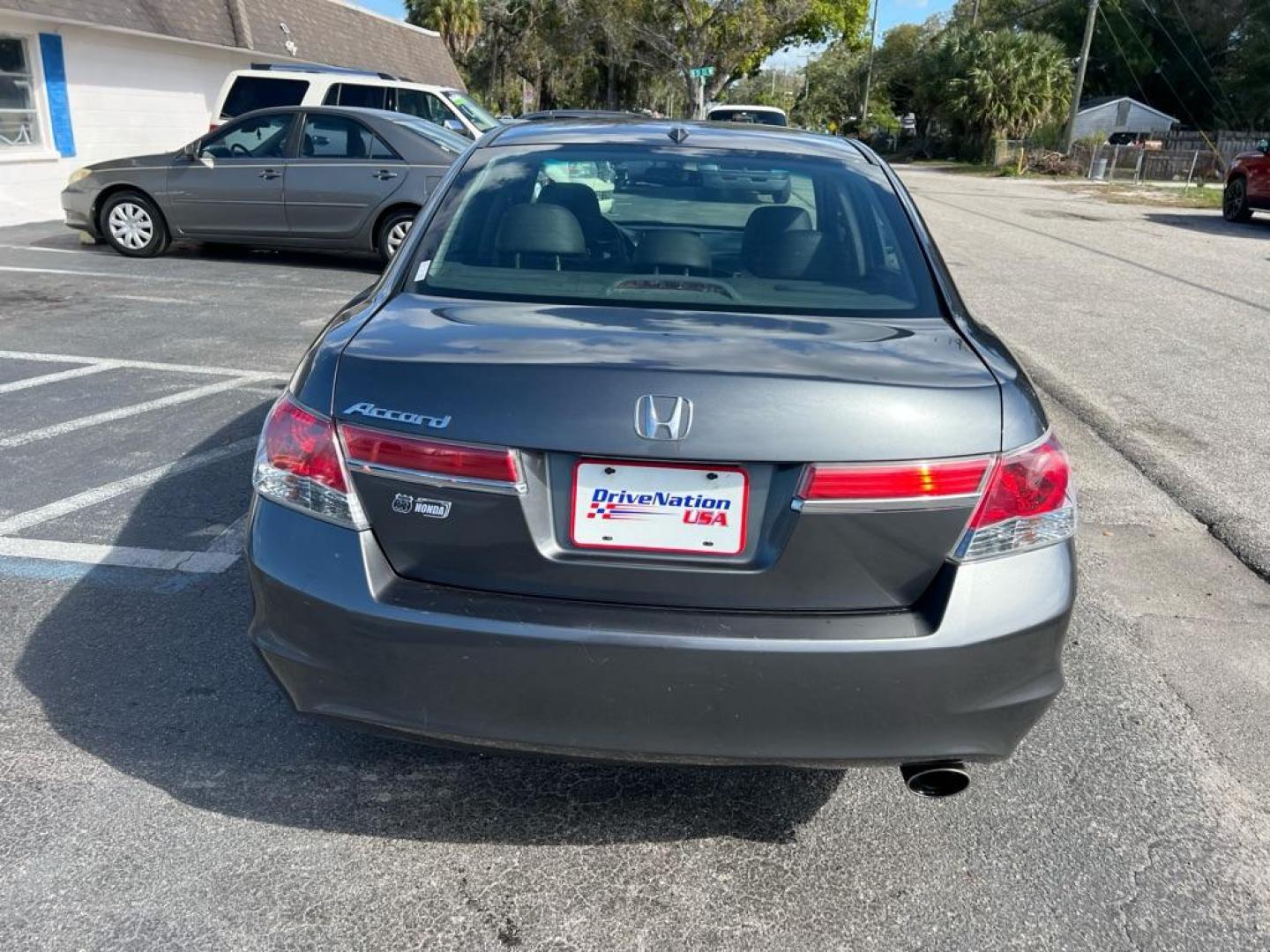 2011 GRAY HONDA ACCORD EXL (1HGCP2F85BA) with an 2.4L engine, Automatic transmission, located at 2929 9th St. West, Bradenton, 34205, (941) 242-2810, 27.473591, -82.570679 - Photo#6