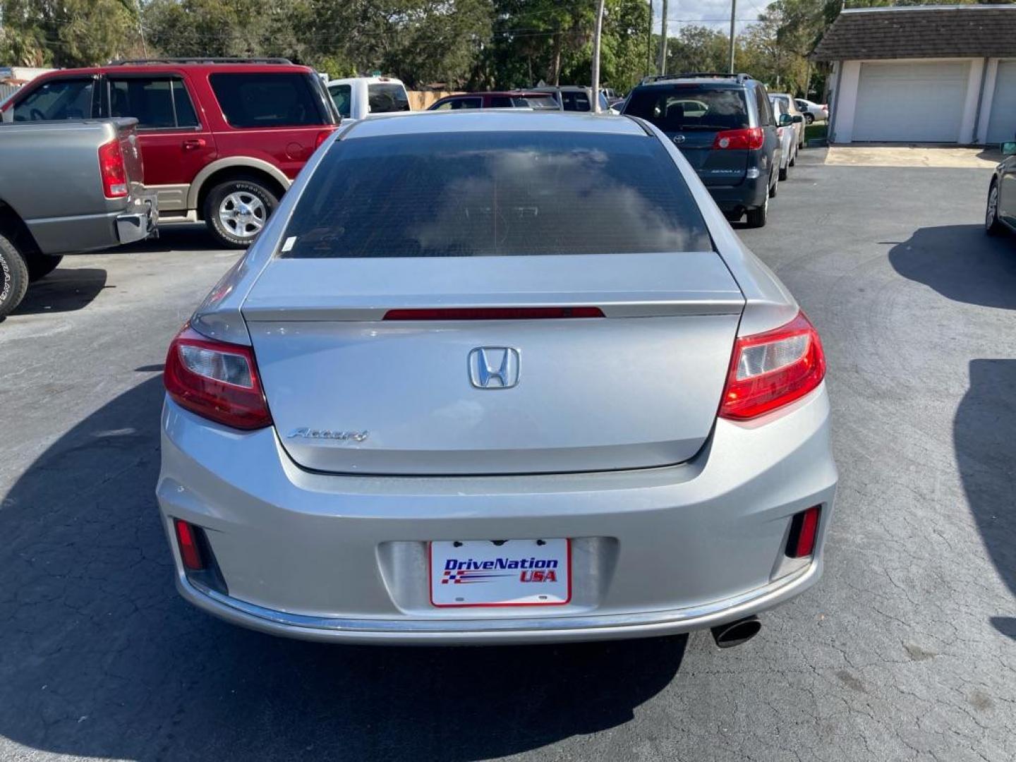 2013 SILVER HONDA ACCORD EX (1HGCT1B79DA) with an 2.4L engine, Continuously Variable transmission, located at 2929 9th St. West, Bradenton, 34205, (941) 242-2810, 27.473591, -82.570679 - Photo#3