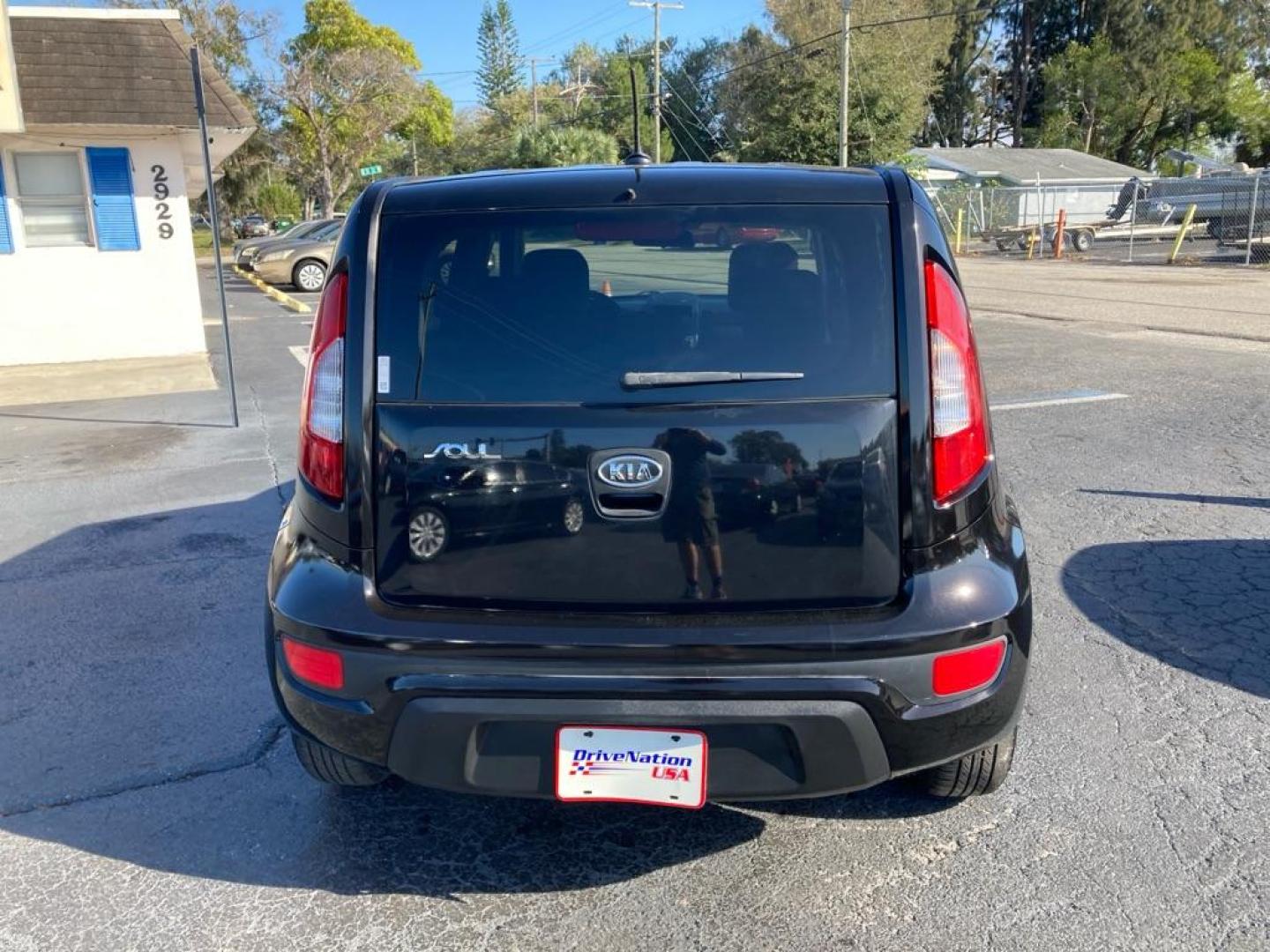 2012 BLACK KIA SOUL + (KNDJT2A59C7) with an 1.6L engine, Automatic transmission, located at 2929 9th St. West, Bradenton, 34205, (941) 242-2810, 27.473591, -82.570679 - Thanks for inquring into DriveNation USA! All vehicles listed can be viewed at www.drivenationusa.com for vehicle history reports and additonal info. We cannot quote any terms such as down payments or monthly payments without an application. You can apply directly at www.drivenationusa.com or by con - Photo#3