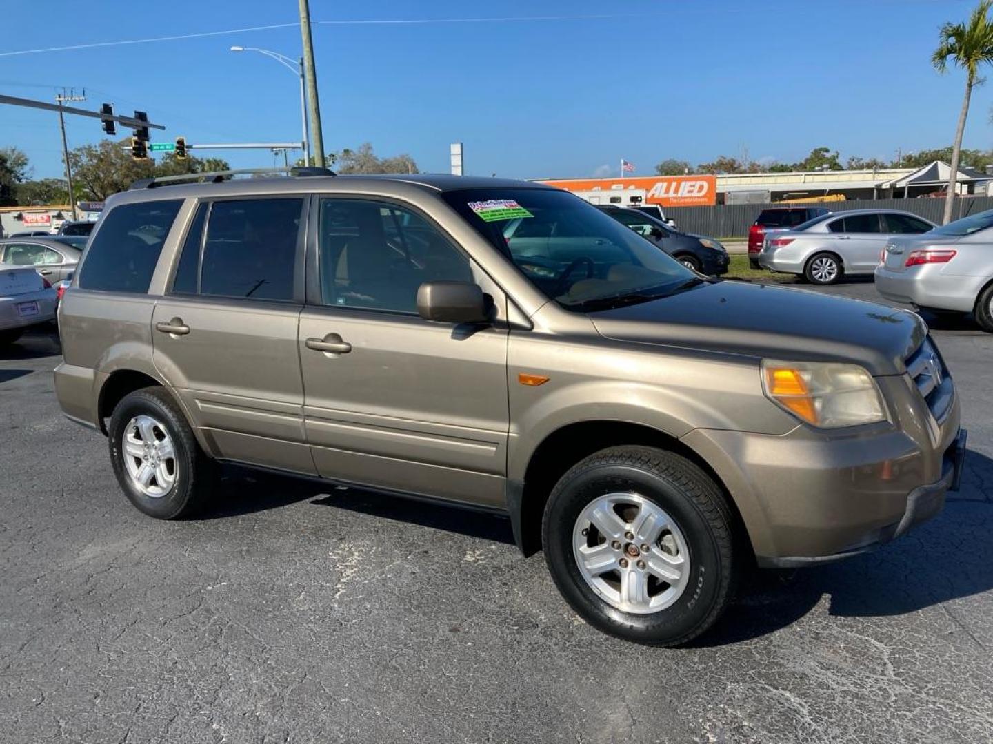 2008 GOLD HONDA PILOT VP (5FNYF28268B) with an 3.5L engine, Automatic transmission, located at 2929 9th St. West, Bradenton, 34205, (941) 242-2810, 27.473591, -82.570679 - Photo#0