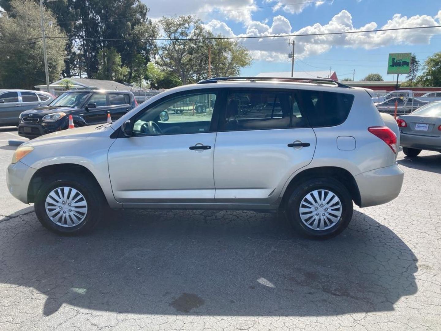 2008 GOLD TOYOTA RAV4 (JTMZD33V885) with an 2.4L engine, Automatic transmission, located at 2929 9th St. West, Bradenton, 34205, (941) 242-2810, 27.473591, -82.570679 - Photo#5