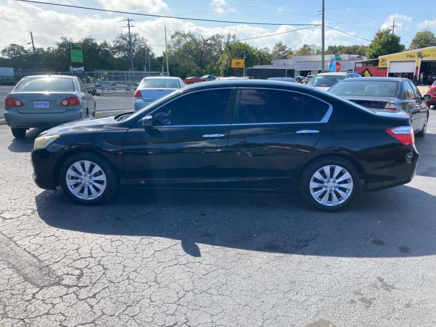 2015 BLACK HONDA ACCORD EX (1HGCR2F77FA) with an 2.4L engine, Continuously Variable transmission, located at 2929 9th St. West, Bradenton, 34205, (941) 242-2810, 27.473591, -82.570679 - Photo#5