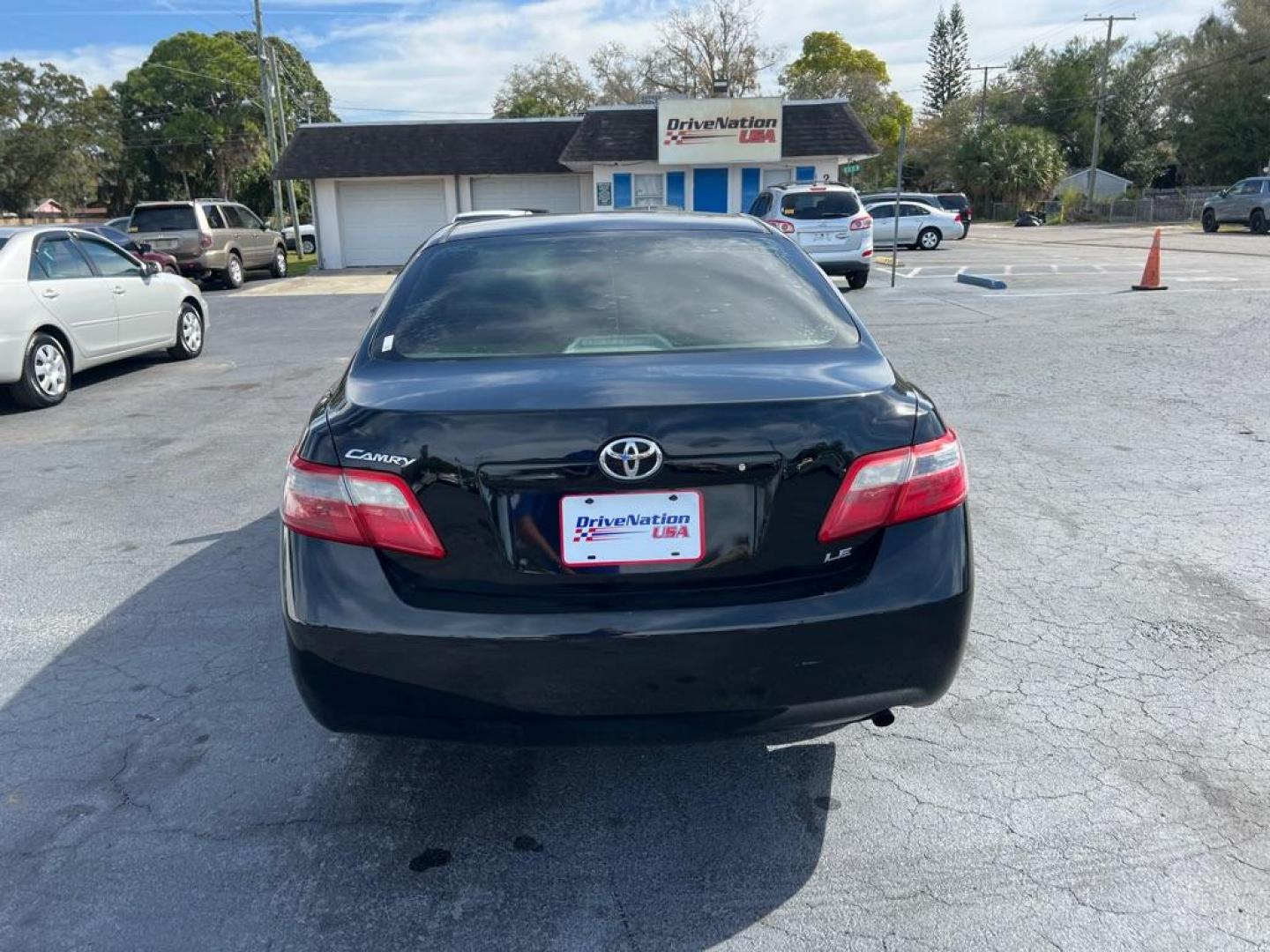 2009 BLACK TOYOTA CAMRY LE (4T1BE46K69U) with an 2.4L engine, Automatic transmission, located at 2929 9th St. West, Bradenton, 34205, (941) 242-2810, 27.473591, -82.570679 - Photo#5