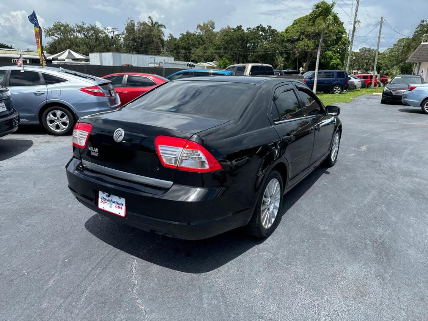 2006 BLACK MERCURY MILAN PREMIER (3MEHM08Z66R) with an 2.3L engine, Automatic transmission, located at 2929 9th St. West, Bradenton, 34205, (941) 242-2810, 27.473591, -82.570679 - Thanks for inquring into DriveNation USA! All vehicles listed can be viewed at www.drivenationusa.com for vehicle history reports and additonal info. We cannot quote any terms such as down payments or monthly payments without an application. You can apply directly at www.drivenationusa.com or by con - Photo#6