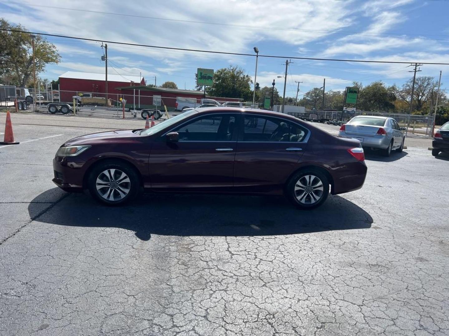 2013 RED HONDA ACCORD LX (1HGCR2F38DA) with an 2.4L engine, Continuously Variable transmission, located at 2929 9th St. West, Bradenton, 34205, (941) 242-2810, 27.473591, -82.570679 - Photo#4