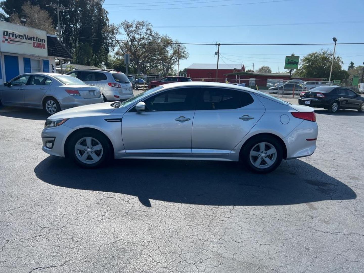 2014 SILVER KIA OPTIMA LX (KNAGM4A73E5) with an 2.4L engine, Automatic transmission, located at 2929 9th St. West, Bradenton, 34205, (941) 242-2810, 27.473591, -82.570679 - Photo#4