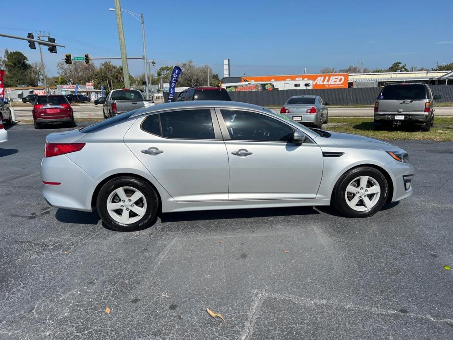 2014 SILVER KIA OPTIMA LX (KNAGM4A73E5) with an 2.4L engine, Automatic transmission, located at 2929 9th St. West, Bradenton, 34205, (941) 242-2810, 27.473591, -82.570679 - Photo#8