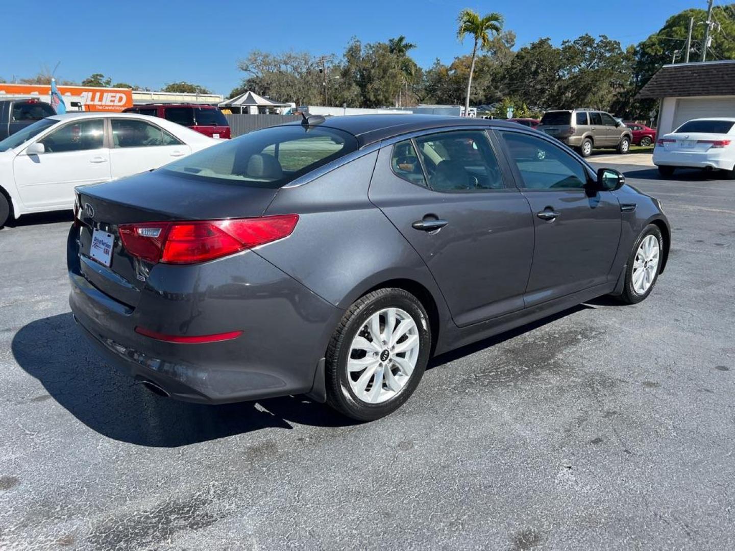 2015 GRAY KIA OPTIMA LX (KNAGM4A70F5) with an 2.4L engine, Automatic transmission, located at 2929 9th St. West, Bradenton, 34205, (941) 242-2810, 27.473591, -82.570679 - Thanks for inquring into DriveNation USA! All vehicles listed can be viewed at www.drivenationusa.com for vehicle history reports and additonal info. We cannot quote any terms such as down payments or monthly payments without an application. You can apply directly at www.drivenationusa.com or by con - Photo#7