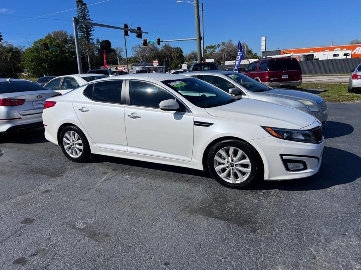 2015 WHITE KIA OPTIMA LX (KNAGM4A7XF5) with an 2.4L engine, Automatic transmission, located at 2929 9th St. West, Bradenton, 34205, (941) 242-2810, 27.473591, -82.570679 - Thanks for inquring into DriveNation USA! All vehicles listed can be viewed at www.drivenationusa.com for vehicle history reports and additonal info. We cannot quote any terms such as down payments or monthly payments without an application. You can apply directly at www.drivenationusa.com or by con - Photo#0