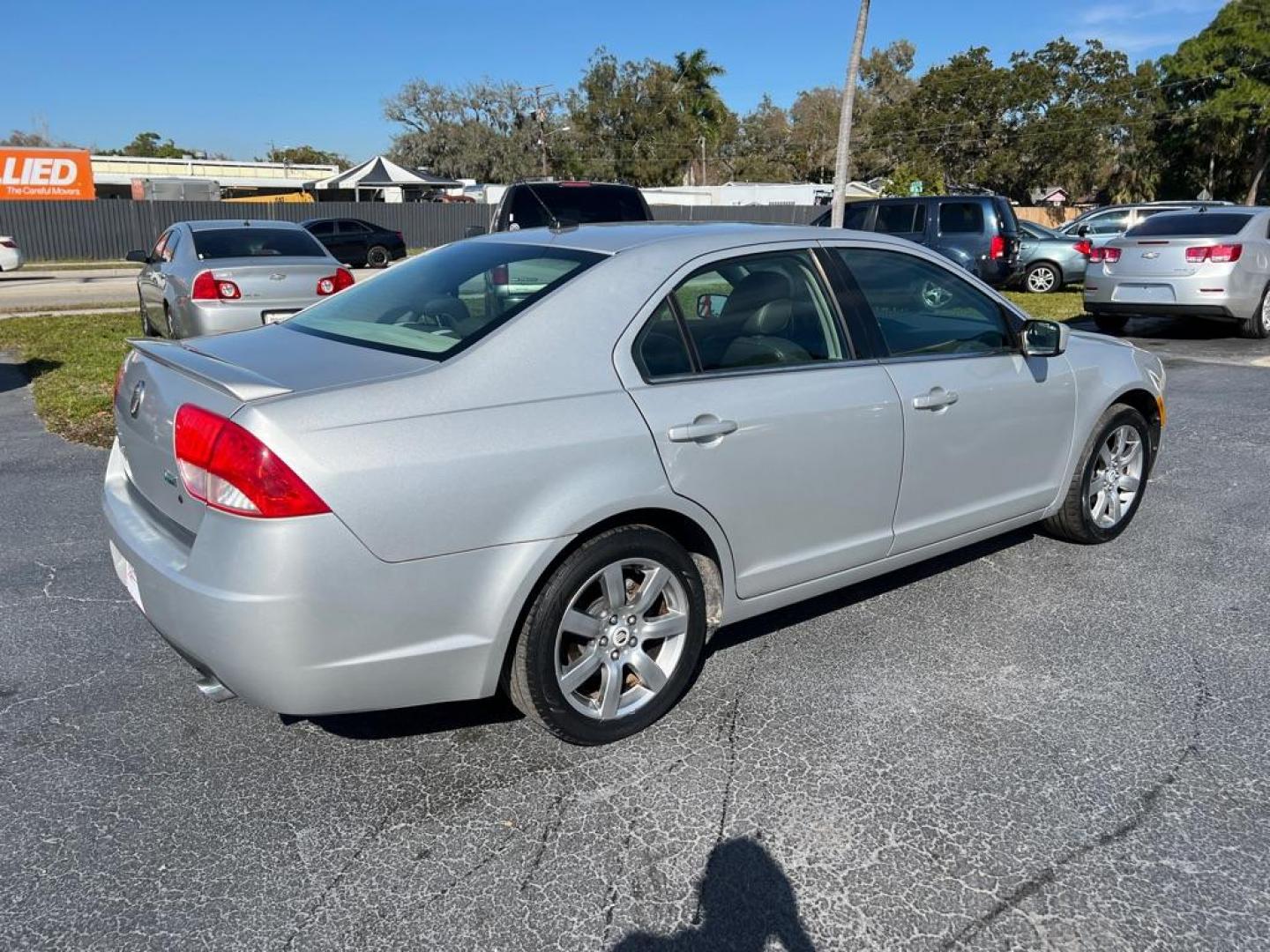 2010 SILVER MERCURY MILAN PREMIER (3MEHM0JG4AR) with an 3.0L engine, Automatic transmission, located at 2929 9th St. West, Bradenton, 34205, (941) 242-2810, 27.473591, -82.570679 - Photo#7