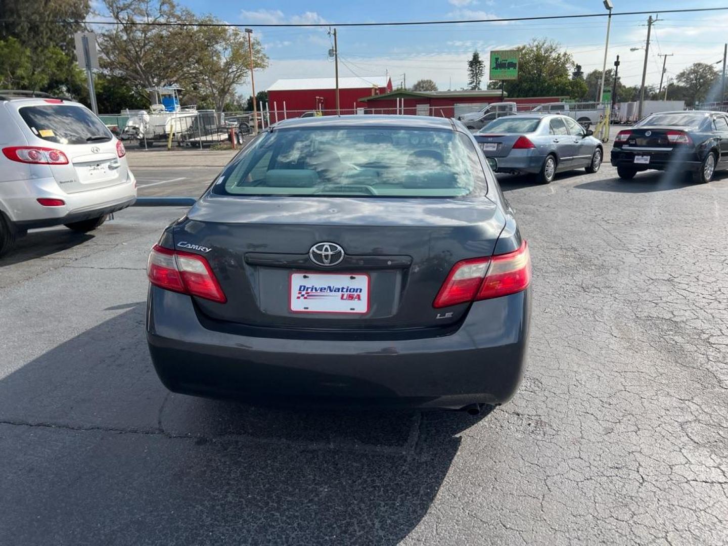 2009 GRAY TOYOTA CAMRY SE (4T1BE46K39U) with an 2.4L engine, Automatic transmission, located at 2929 9th St. West, Bradenton, 34205, (941) 242-2810, 27.473591, -82.570679 - Photo#6