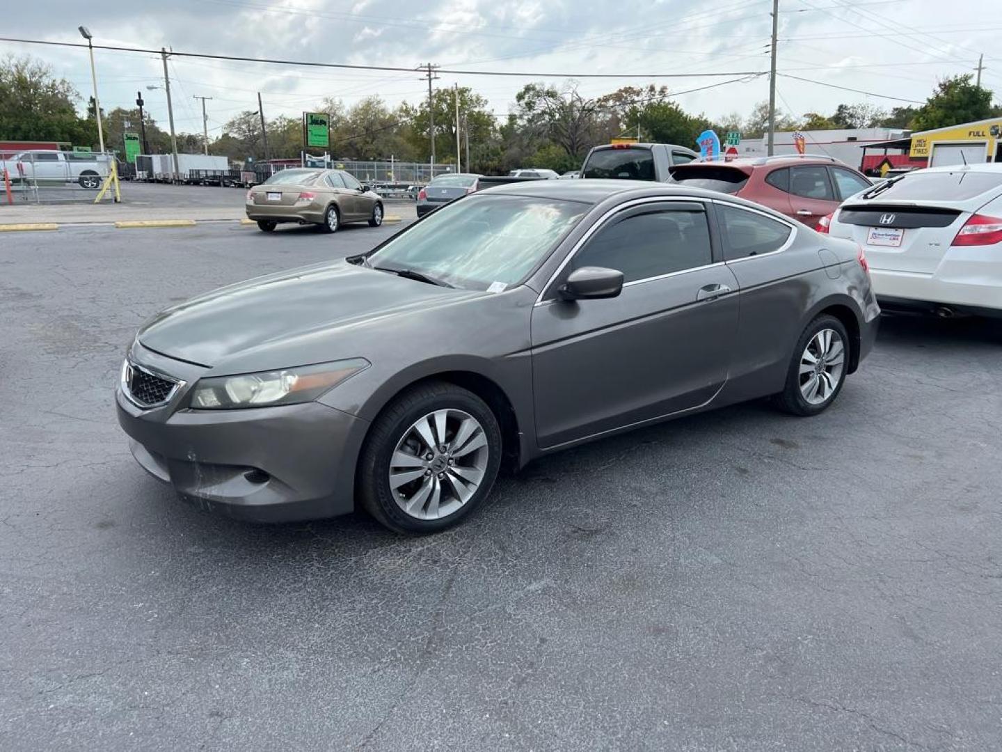 2010 GRAY HONDA ACCORD LX (1HGCS1B37AA) with an 2.4L engine, Automatic transmission, located at 2929 9th St. West, Bradenton, 34205, (941) 242-2810, 27.473591, -82.570679 - Photo#3