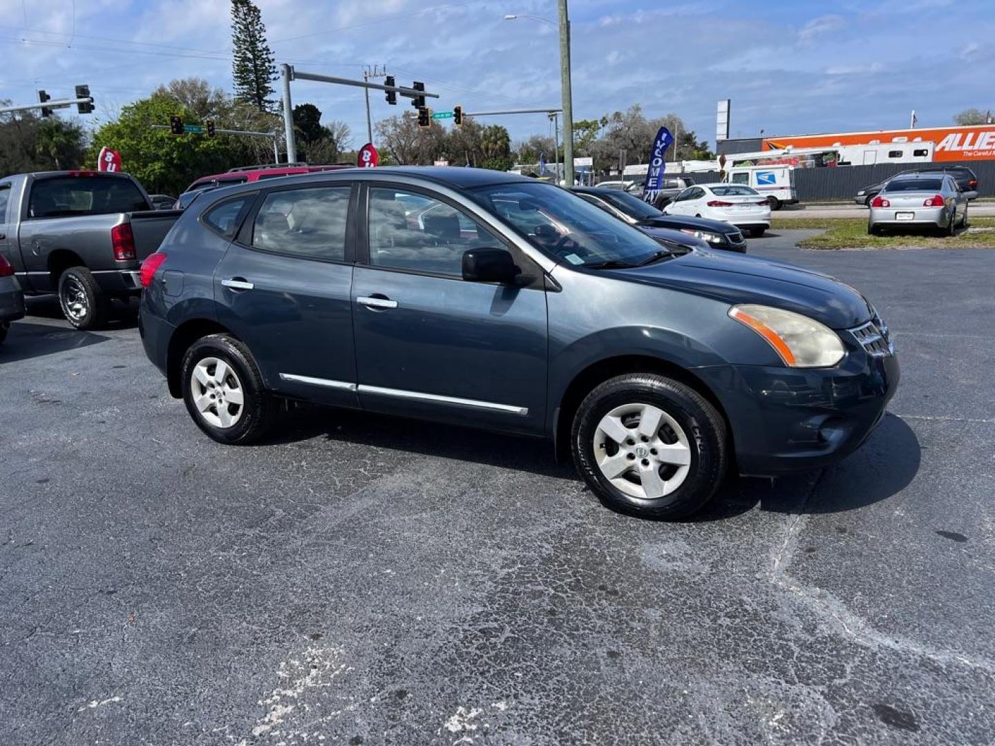 2012 GRAY NISSAN ROGUE S (JN8AS5MT4CW) with an 2.5L engine, Continuously Variable transmission, located at 2929 9th St. West, Bradenton, 34205, (941) 242-2810, 27.473591, -82.570679 - Photo#0