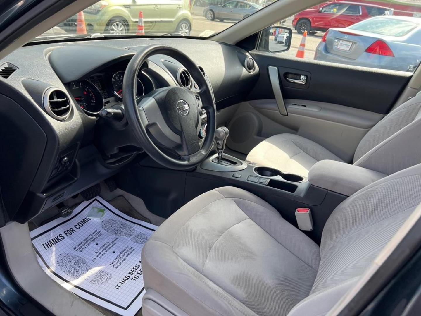 2012 GRAY NISSAN ROGUE S (JN8AS5MT4CW) with an 2.5L engine, Continuously Variable transmission, located at 2929 9th St. West, Bradenton, 34205, (941) 242-2810, 27.473591, -82.570679 - Photo#9