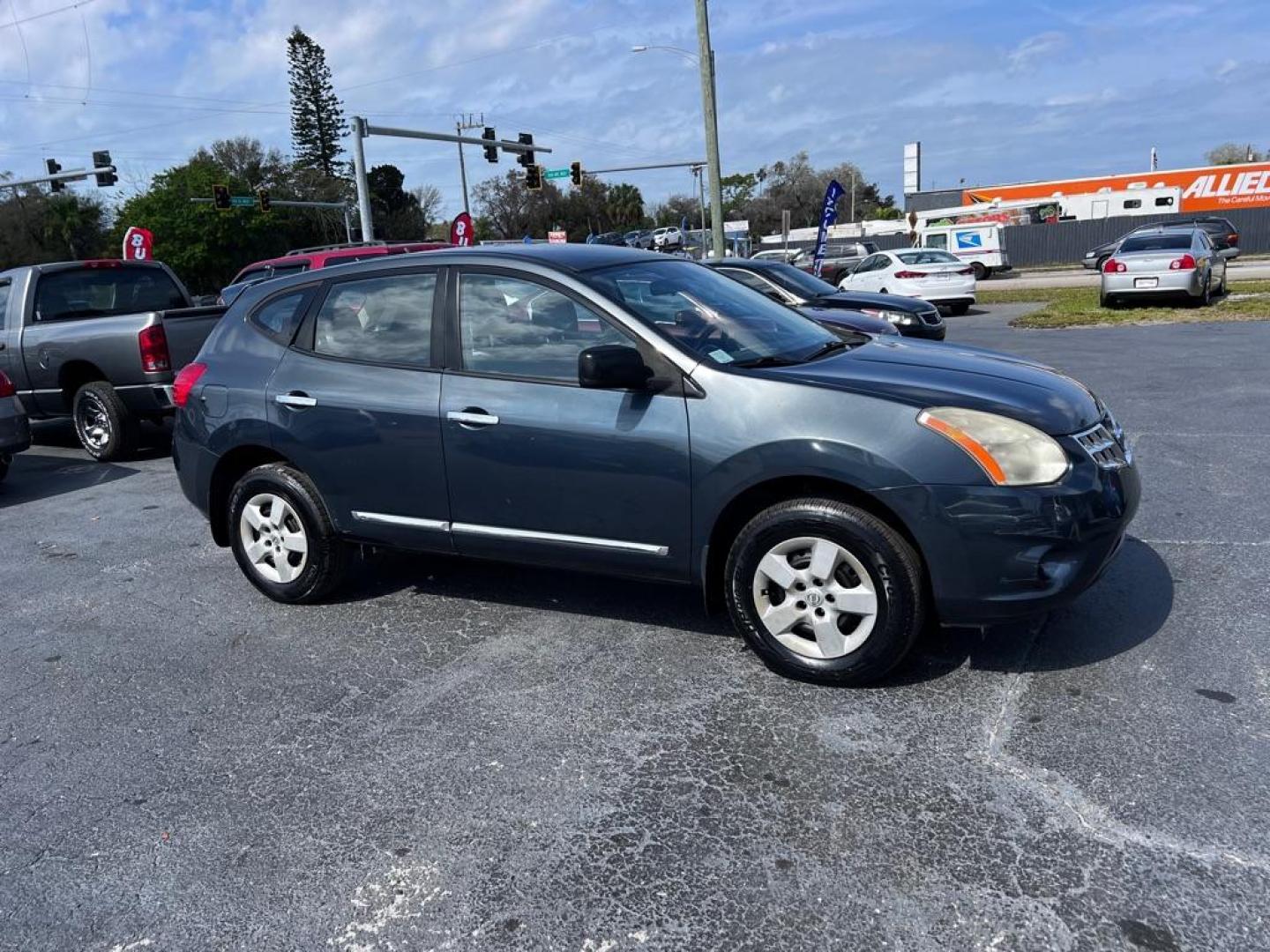 2012 GRAY NISSAN ROGUE S (JN8AS5MT4CW) with an 2.5L engine, Continuously Variable transmission, located at 2929 9th St. West, Bradenton, 34205, (941) 242-2810, 27.473591, -82.570679 - Photo#1