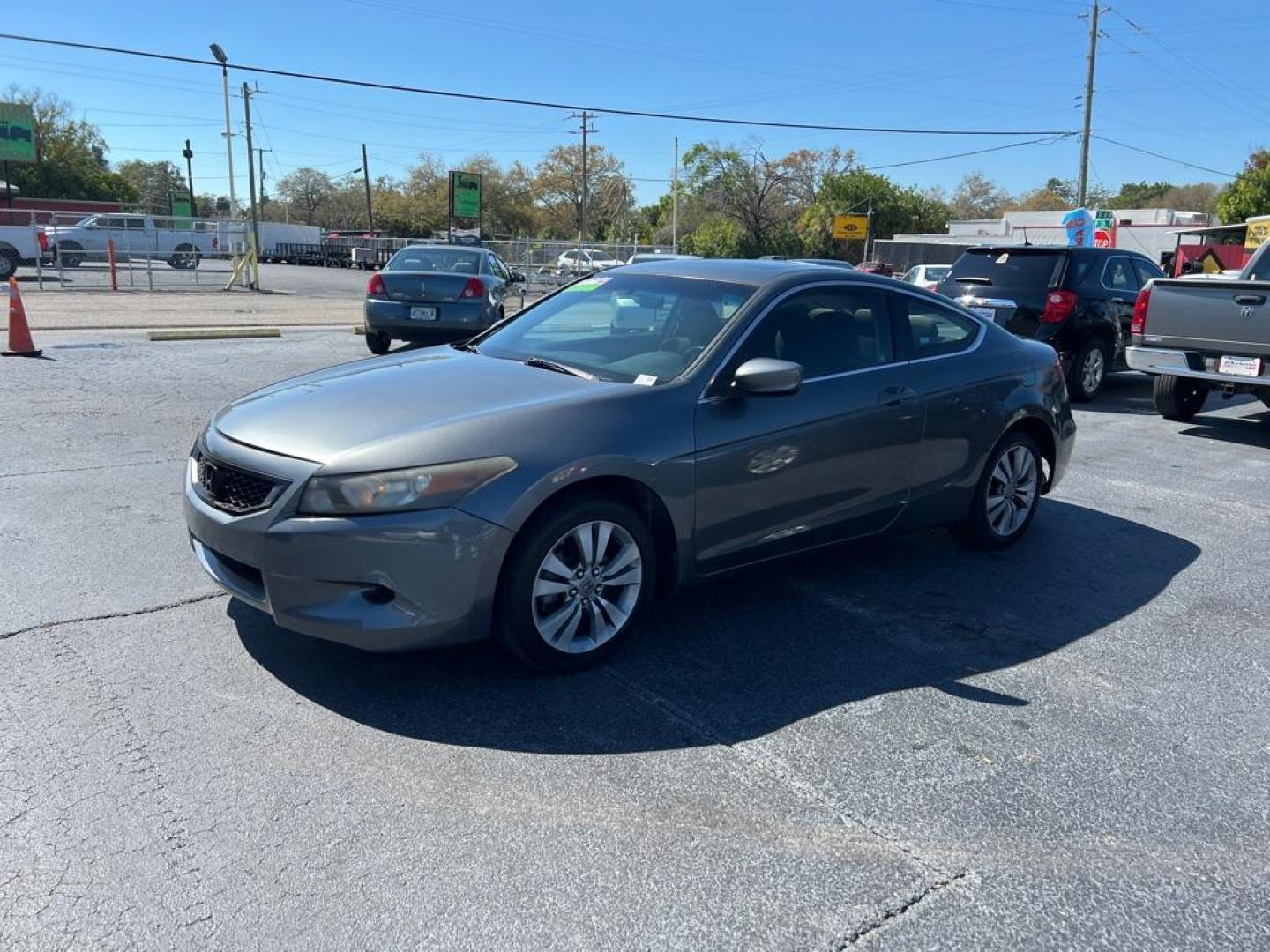 2009 GRAY HONDA ACCORD EX (1HGCS12759A) with an 2.4L engine, Automatic transmission, located at 2929 9th St. West, Bradenton, 34205, (941) 242-2810, 27.473591, -82.570679 - Photo#3