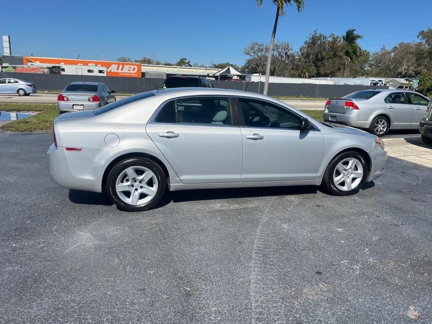 2011 SILVER CHEVROLET MALIBU LS (1G1ZB5E19BF) with an 2.4L engine, Automatic transmission, located at 2929 9th St. West, Bradenton, 34205, (941) 242-2810, 27.473591, -82.570679 - Photo#8