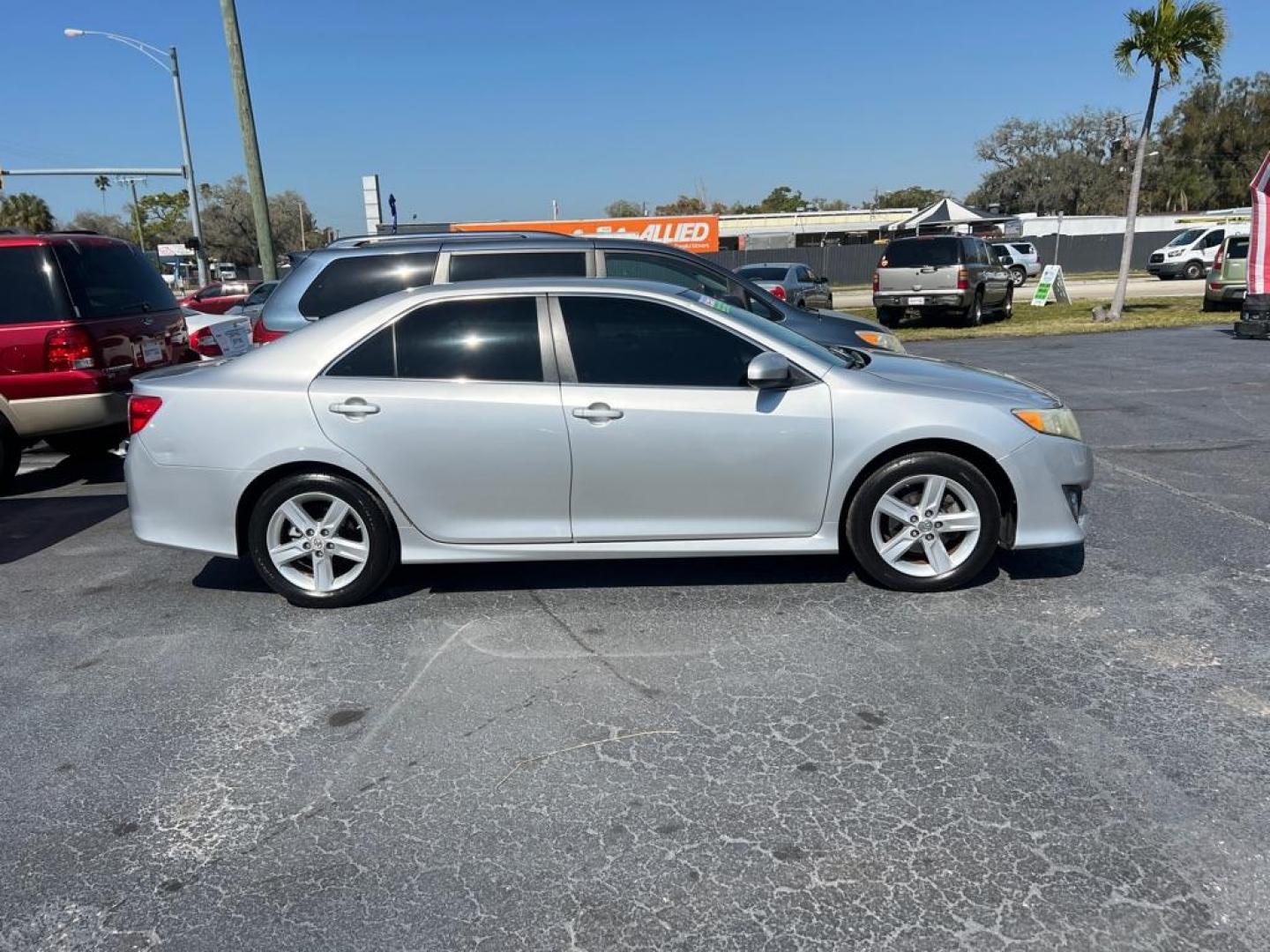 2012 SILVER TOYOTA CAMRY SE (4T1BF1FKXCU) with an 2.5L engine, Automatic transmission, located at 2929 9th St. West, Bradenton, 34205, (941) 242-2810, 27.473591, -82.570679 - Photo#6