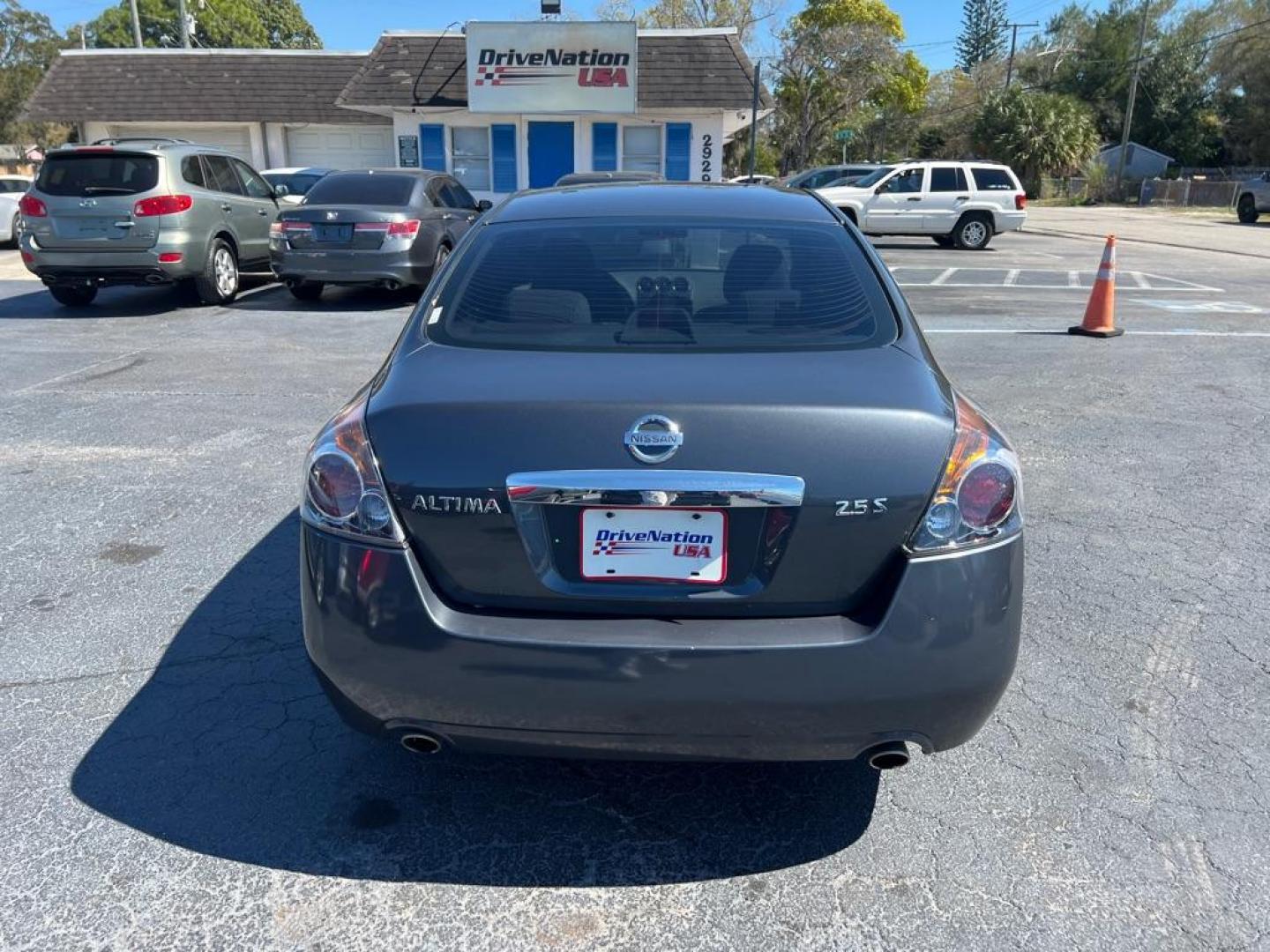 2010 GRAY NISSAN ALTIMA 2.5 S (1N4AL2AP3AC) with an 2.5L engine, Continuously Variable transmission, located at 2929 9th St. West, Bradenton, 34205, (941) 242-2810, 27.473591, -82.570679 - Photo#5