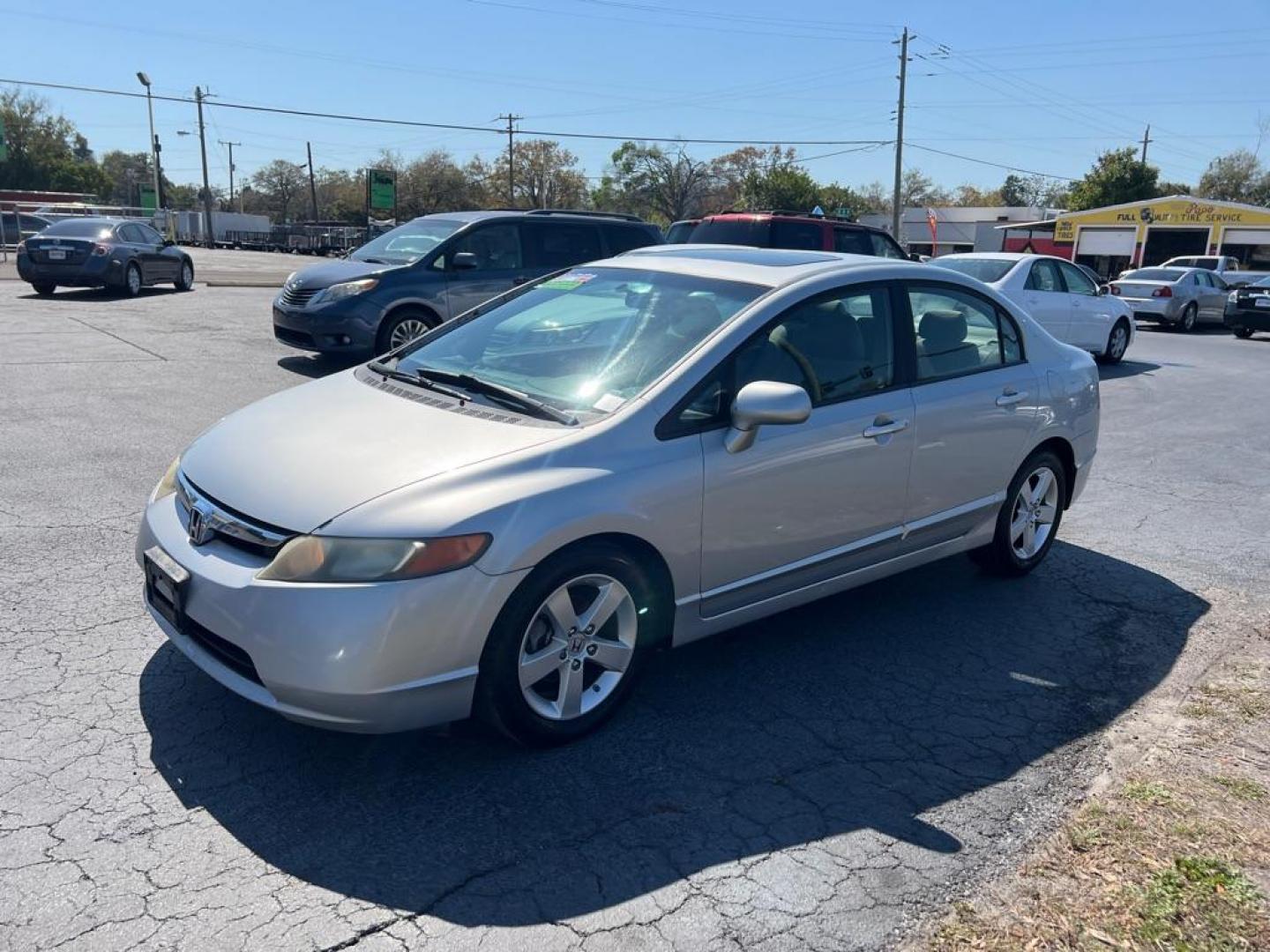 2008 SILVER HONDA CIVIC EX (1HGFA16898L) with an 1.8 engine, Automatic transmission, located at 2929 9th St. West, Bradenton, 34205, (941) 242-2810, 27.473591, -82.570679 - Photo#3